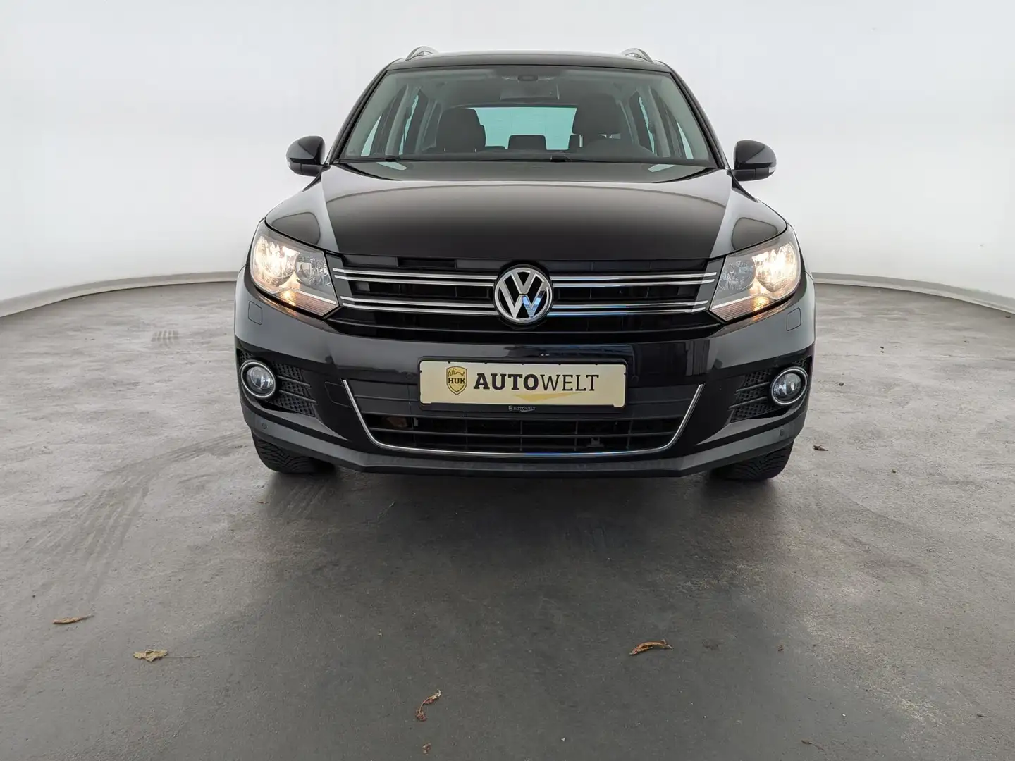 Volkswagen Tiguan Tiguan 1.4 TSI BMT Sport & Style NAVI+PDC+SHZ+ BC Schwarz - 2