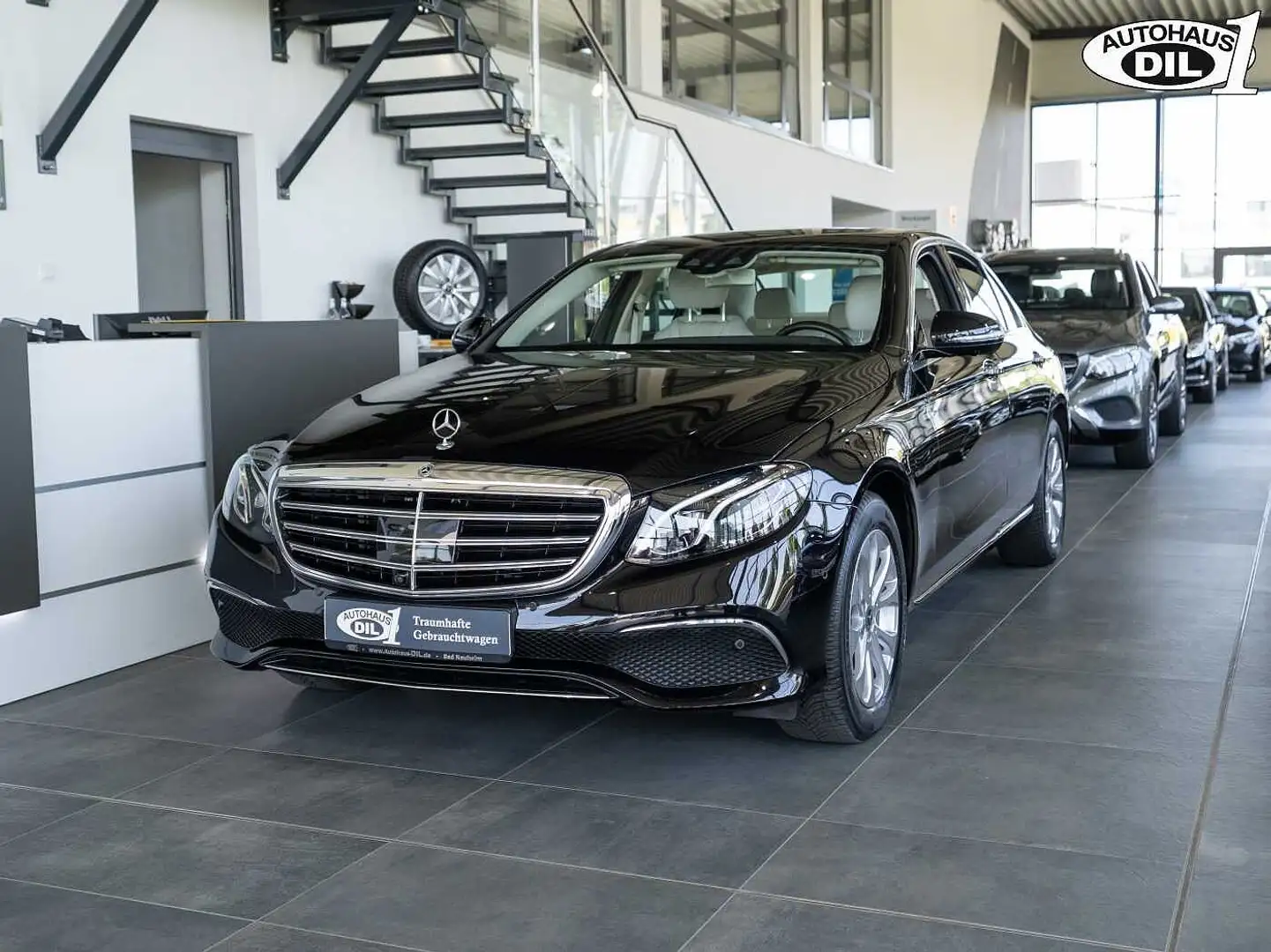 Mercedes-Benz E 200 9G Tronic 360°-Kamera*Distr.+*HEAD-UP* Noir - 2