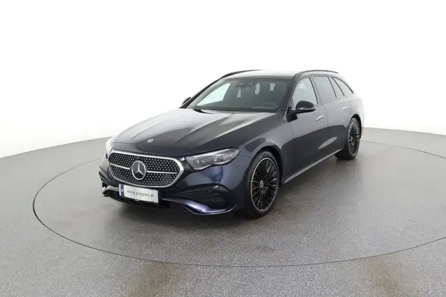 Mercedes-Benz E 300 de 4MATIC T-Modell mit EQ Hybrid Technologie Öster