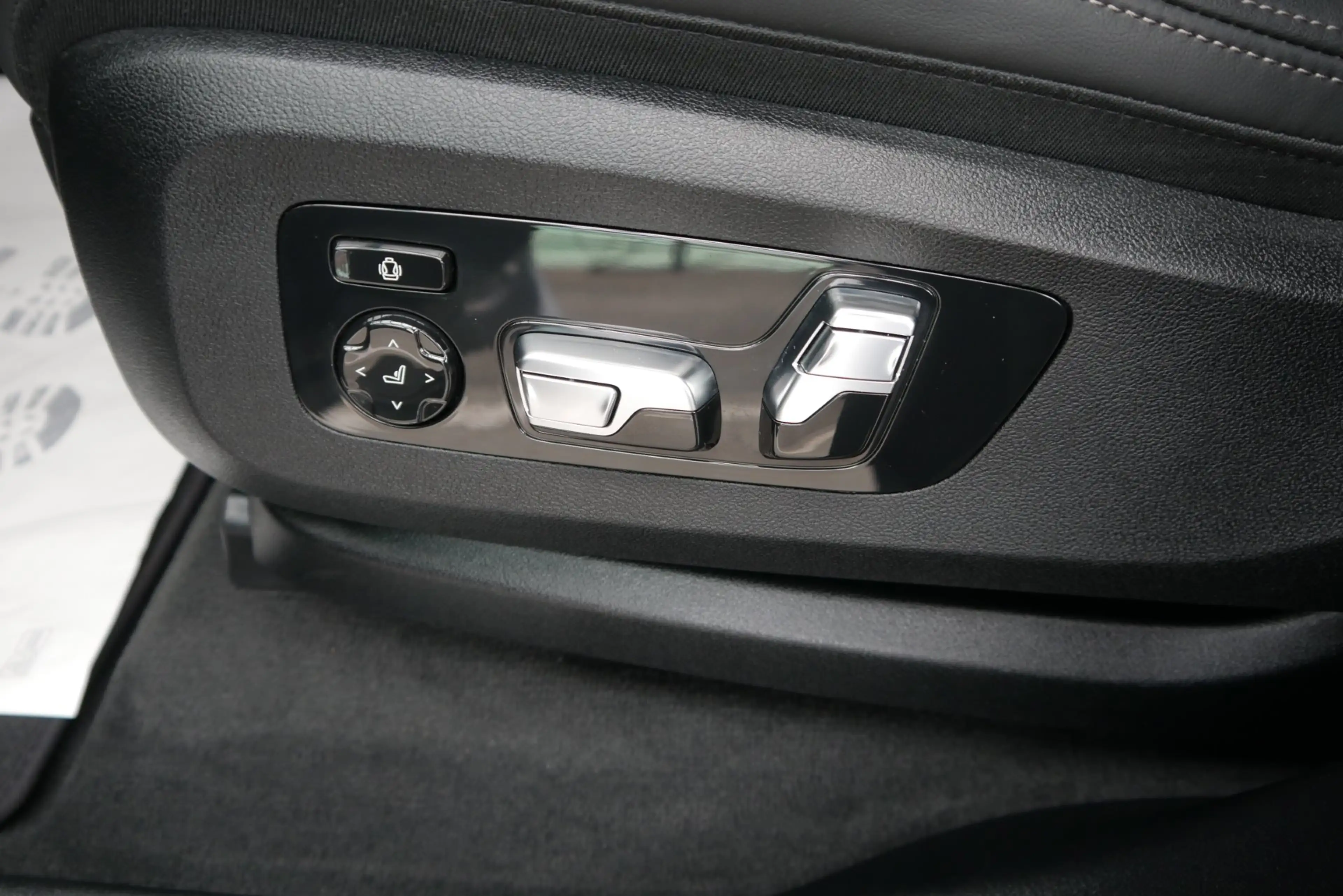 BMW X5 xDrive50e *M-Paket Pro/AHK/Repair inkl./Sitzlüftung/Adapt. LED/360°/DA-Prof./H&K Sound* — photo 13
