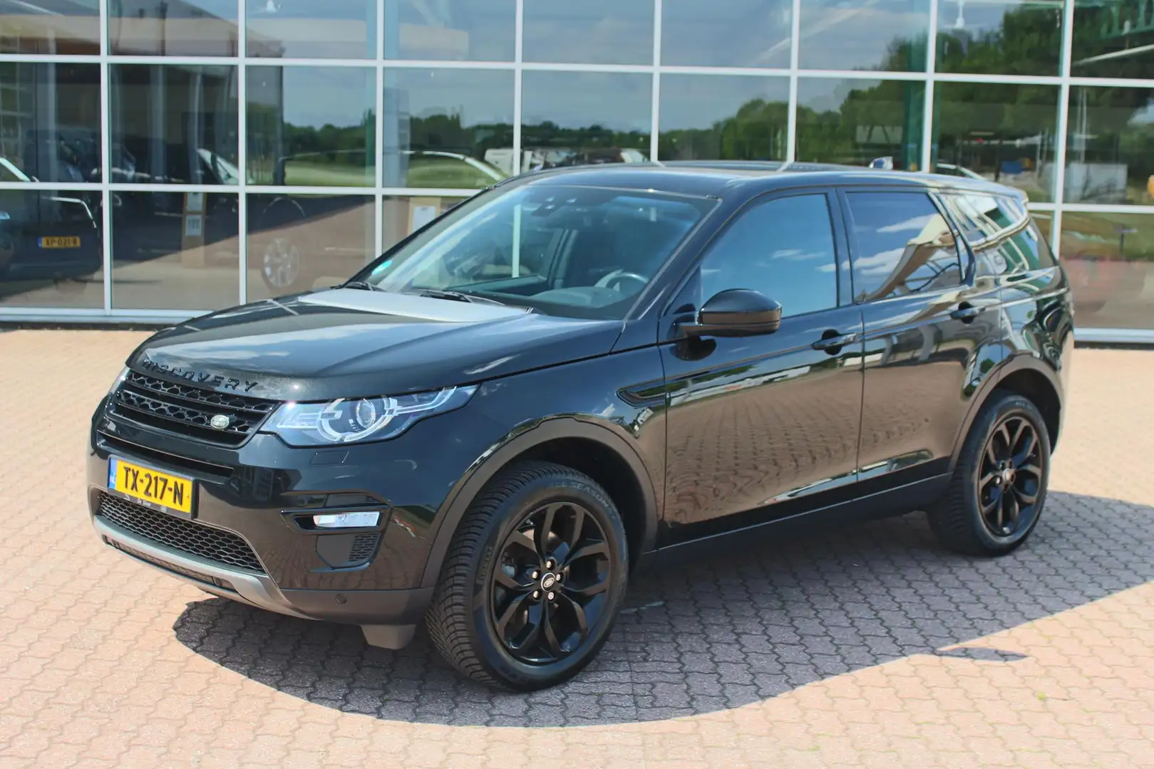 Land Rover Discovery Sport 2.0 Si4 4WD Urban Series SE Dynamic Noir - 2