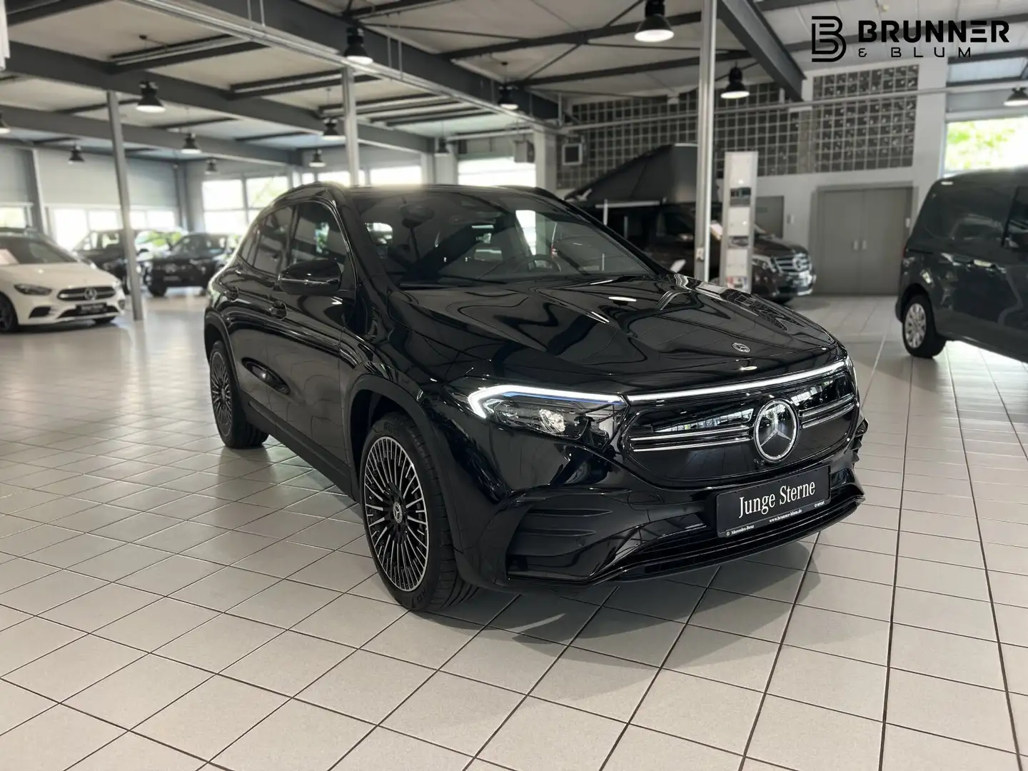 Mercedes-Benz EQA 350 EQA 350 4M AMG,Burmester,Ambient,Distronic,Night Zwart - 2