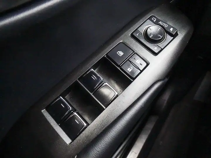Lexus NX 300h BUSINESS 2WD 2019, foto 17