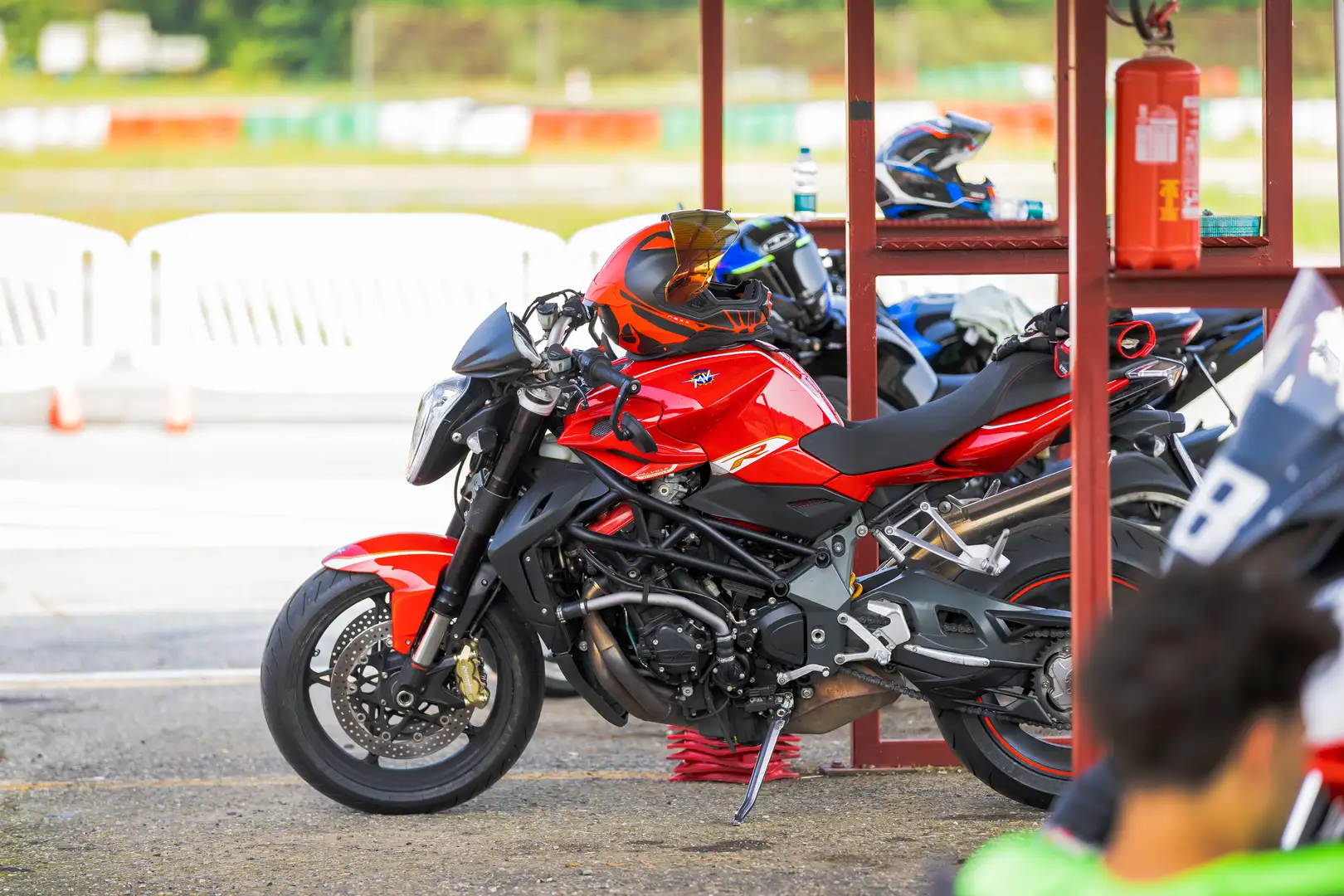 MV Agusta Brutale 1090 r - 1