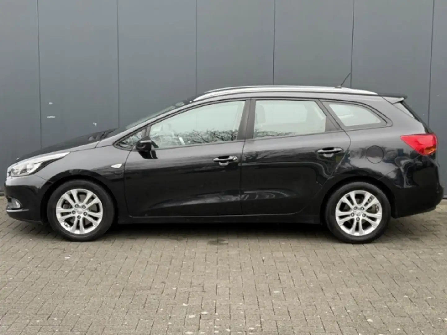 Kia Ceed SW / cee'd SW Sportswagon Edition 7+SITZHEIZUNG+GARANTIE Black - 2