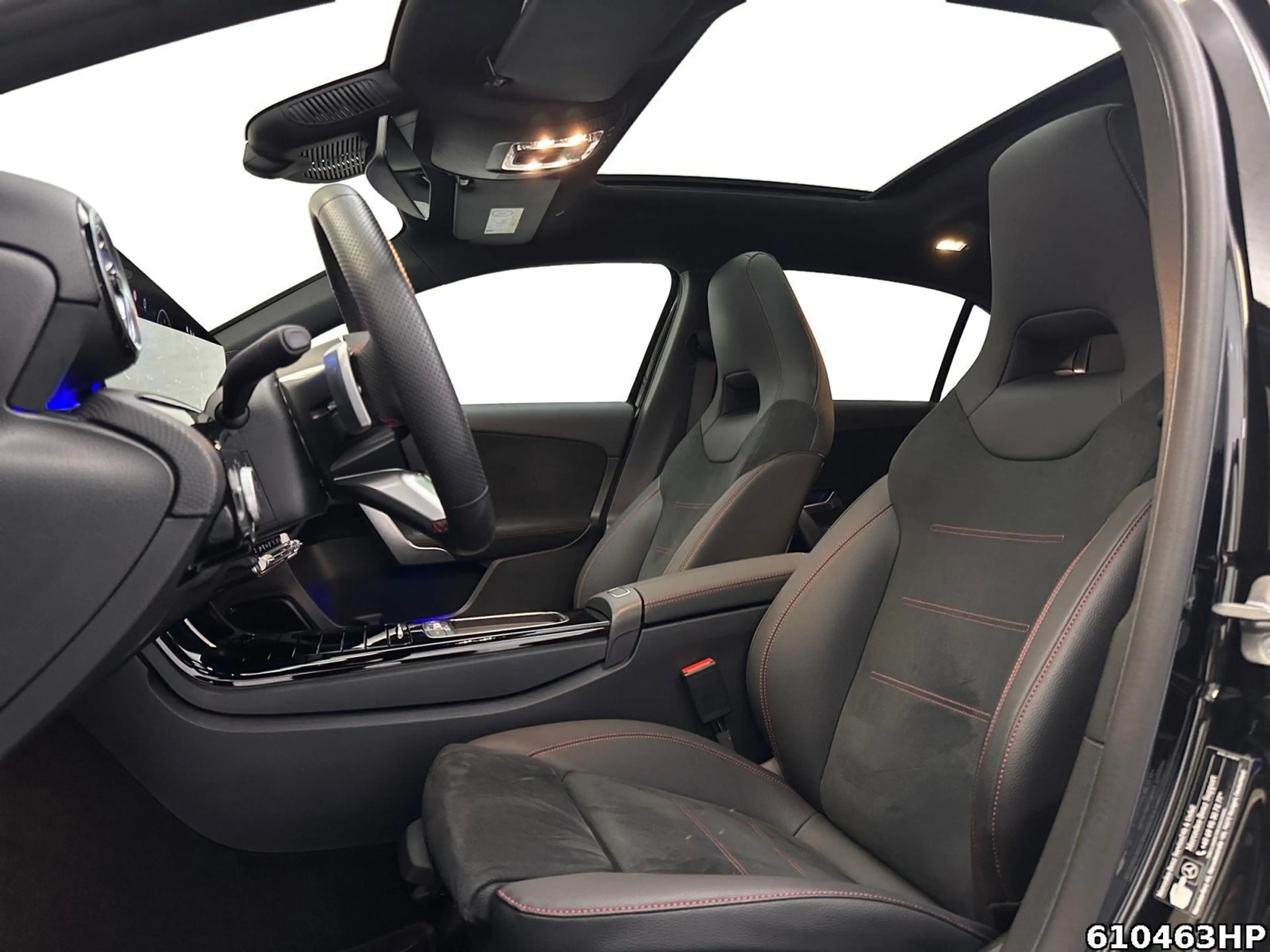 Mercedes-Benz A 180 AMG  Pano Night 360° Multibeam Keyless 19" — photo 10