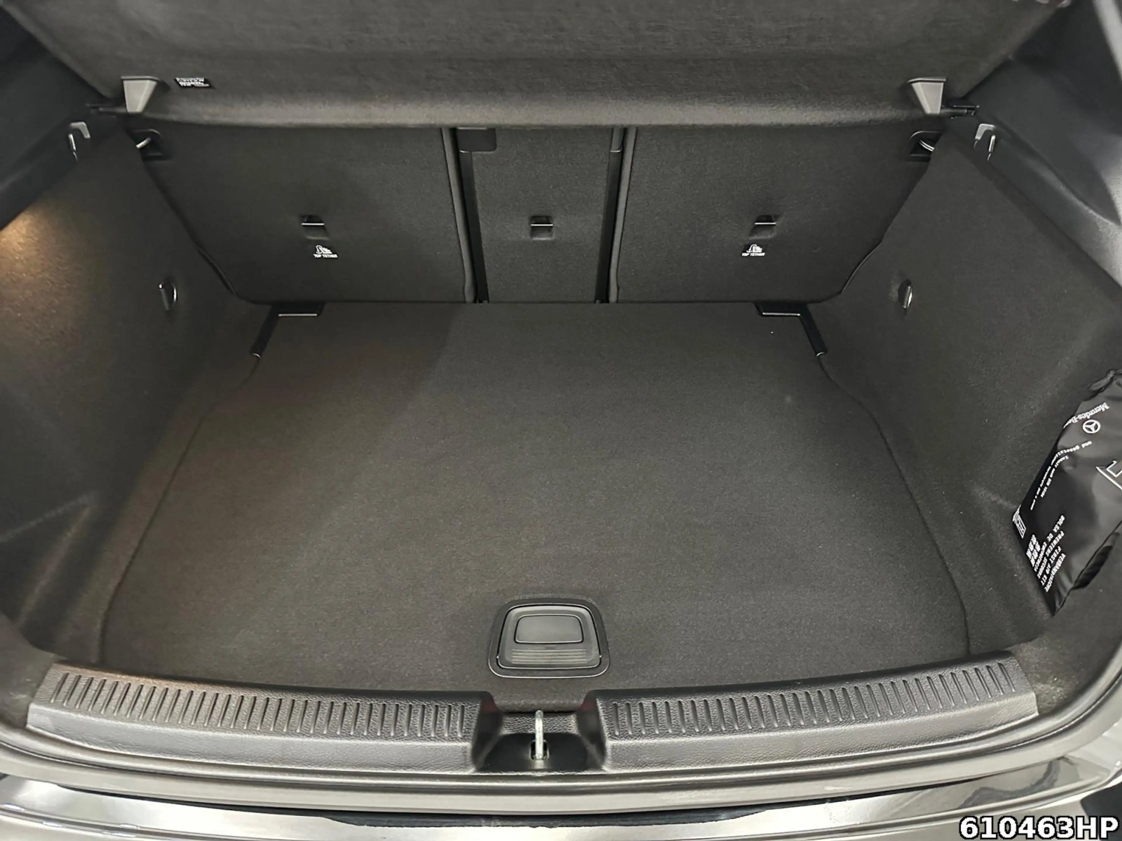 Mercedes-Benz A 180 AMG  Pano Night 360° Multibeam Keyless 19" — photo 6