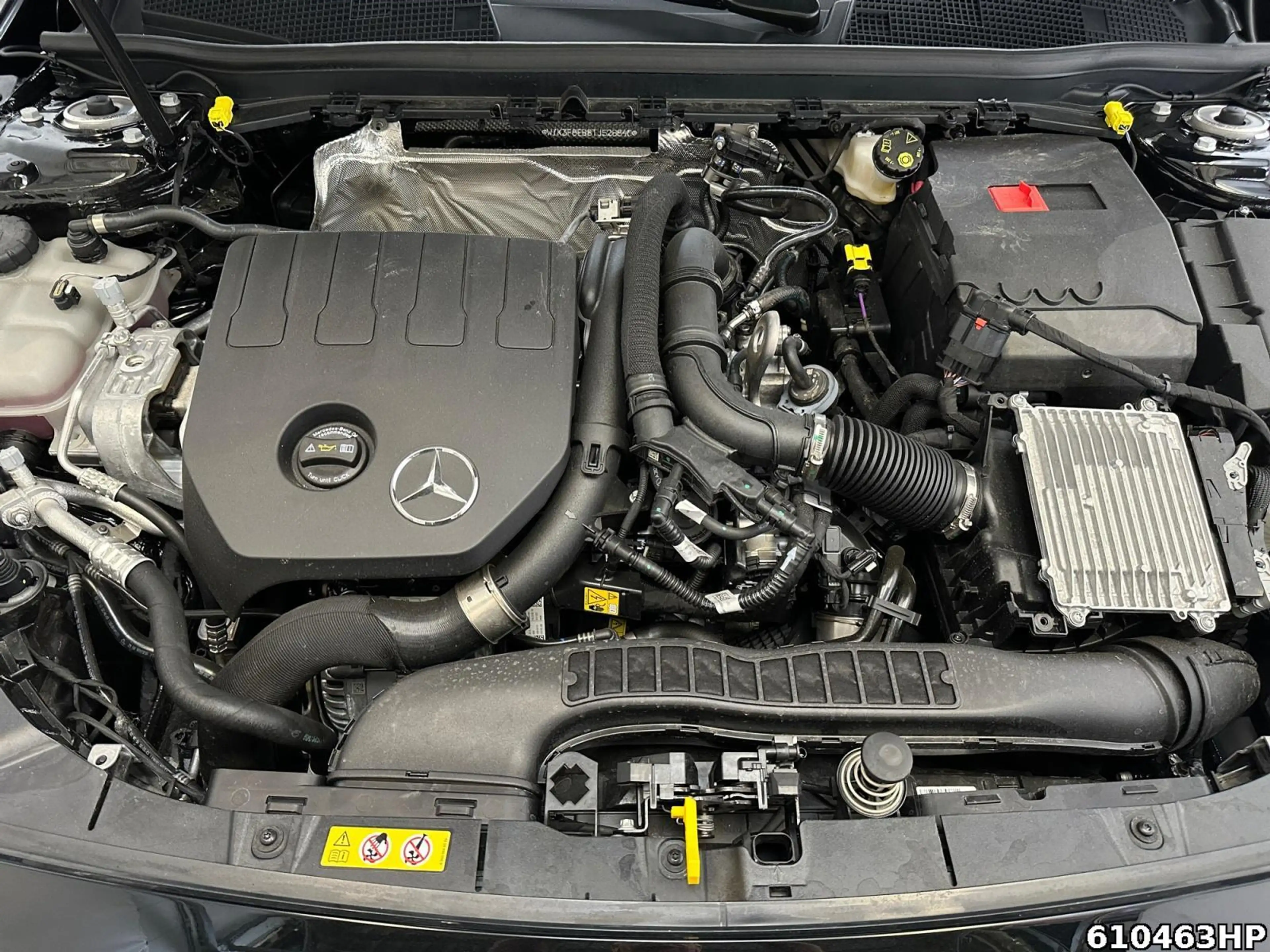 Mercedes-Benz A 180 AMG  Pano Night 360° Multibeam Keyless 19" — photo 7