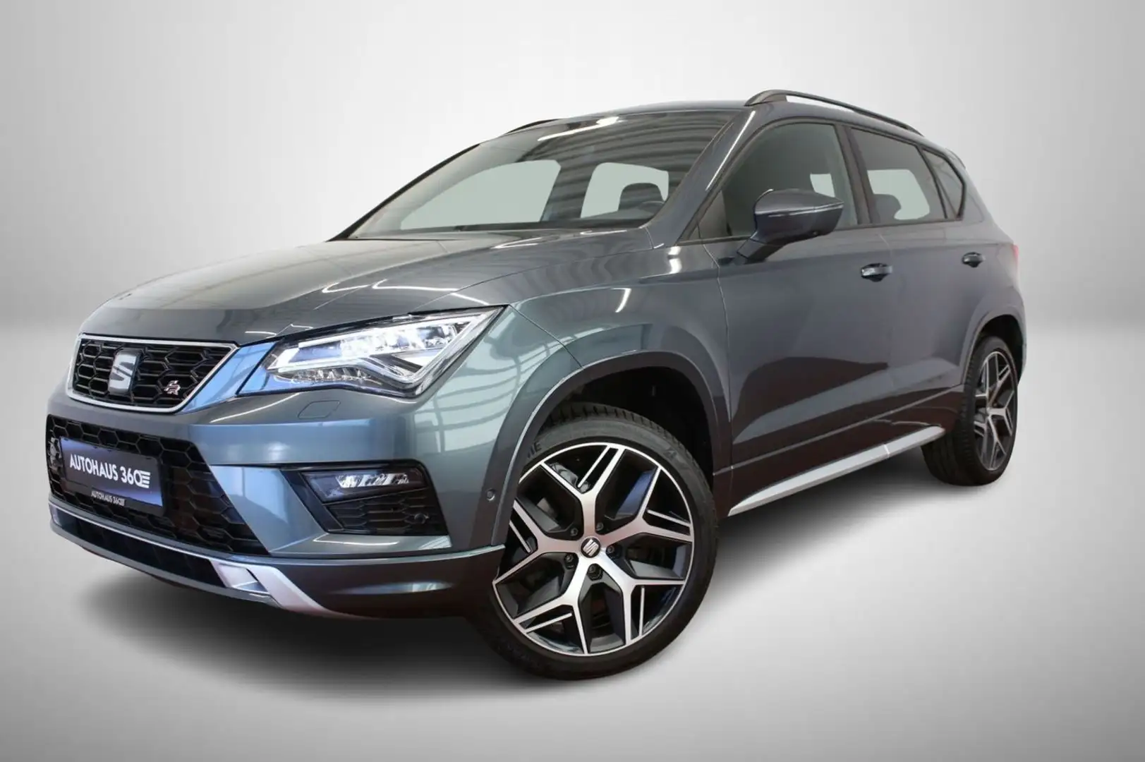 SEAT Ateca FR 4Drive LED Automatik Carplay Sound Grau - 1