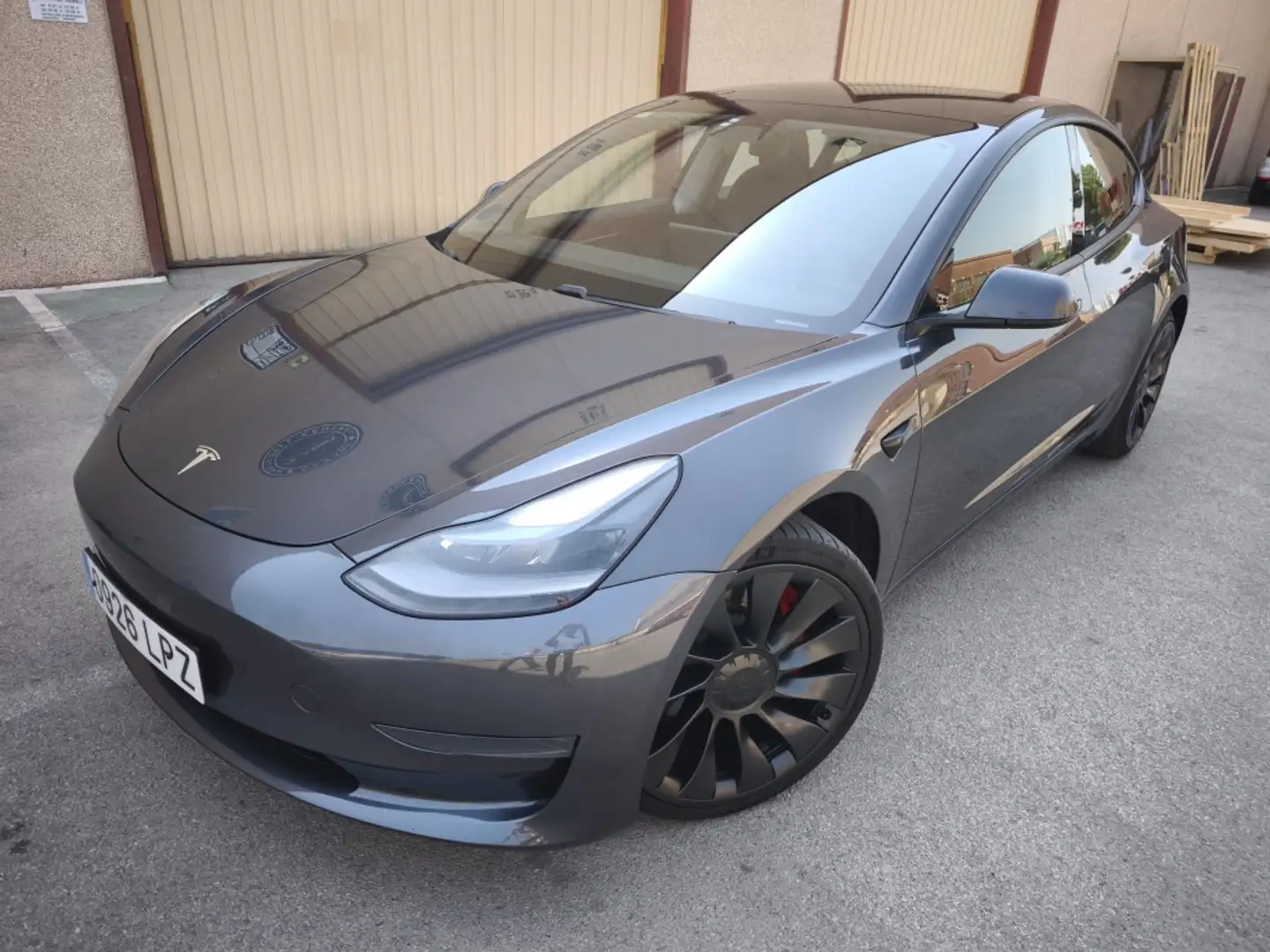 Tesla Model 3 Long-Range Dual Motor Performance AWD Gris - 1