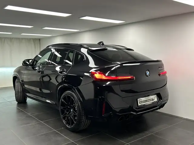 BMW X4 M view 3