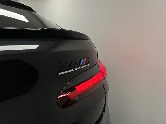 BMW X4 M view 12