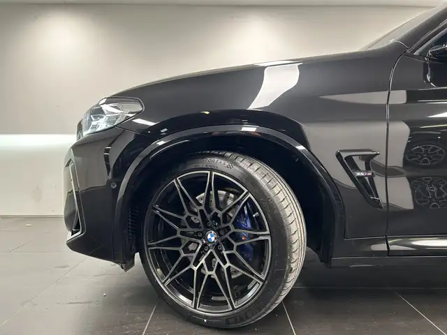 BMW X4 M view 9