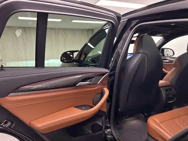BMW X4 M view 15