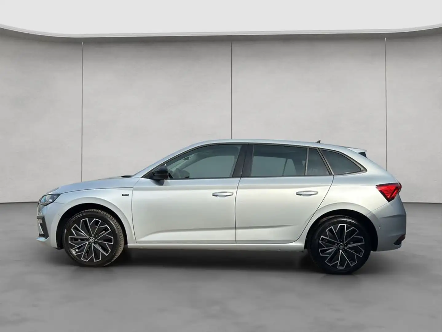 Skoda Scala 1.0 TSI DSG Selection NAVI AHK ACC RFK SHZ Plateado - 2