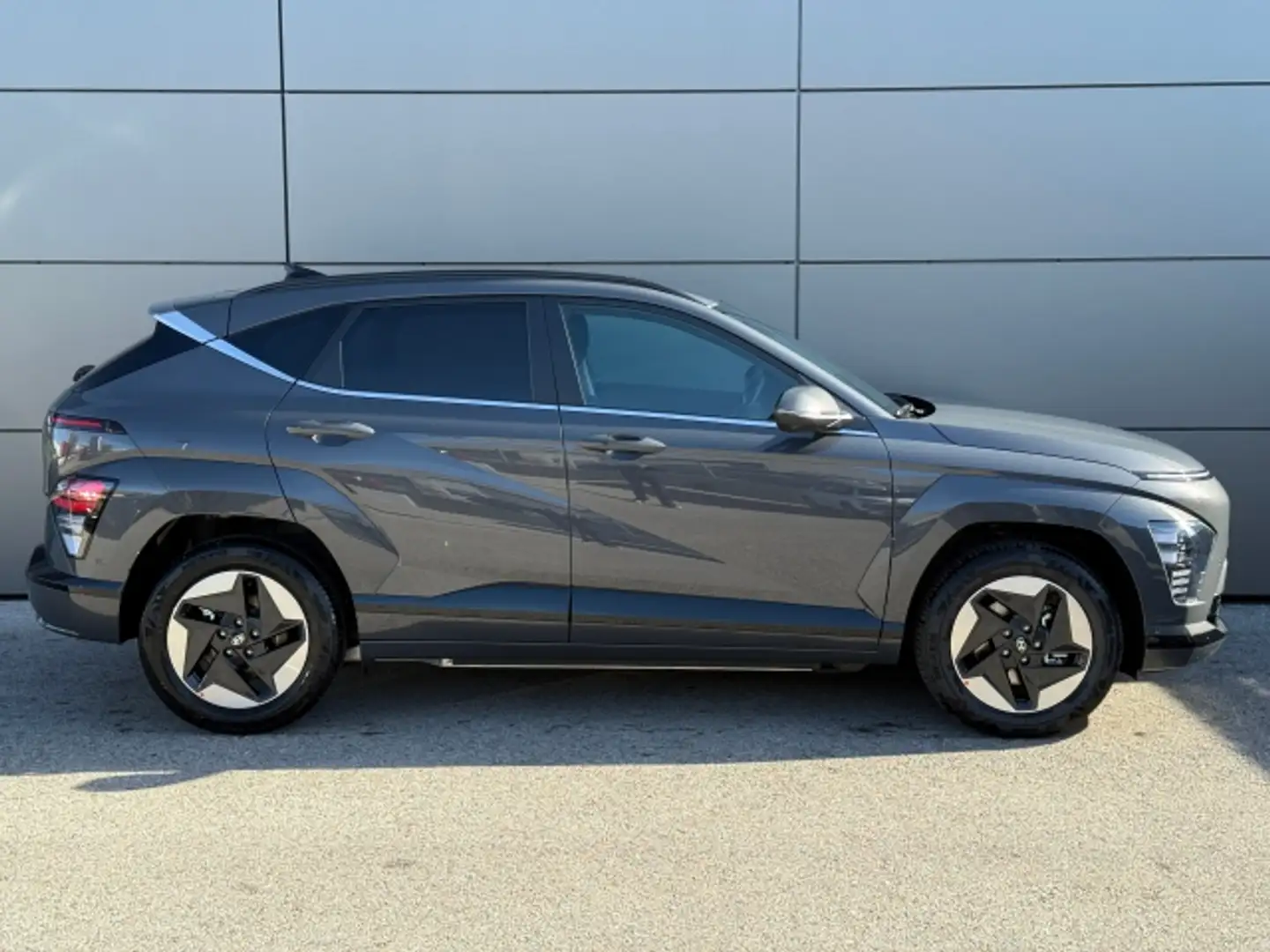 Hyundai KONA EV (SX2) GO 64,8 kWh k6eg2-PP1-OO5 Grau - 2