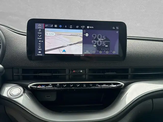 Fiat 500E view 12