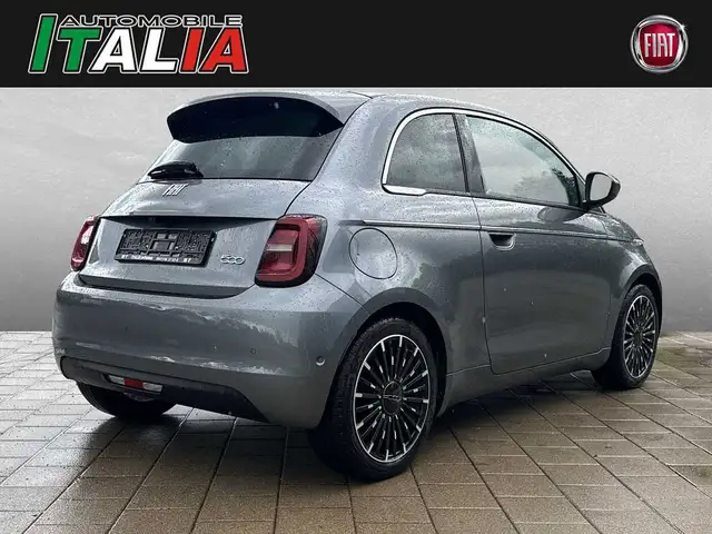 Fiat 500E view 2