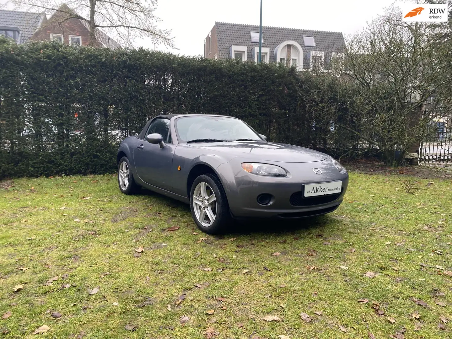 Mazda MX-5 1.8 Exclusive I Nw model I Cruise / Climate contro Grijs - 1