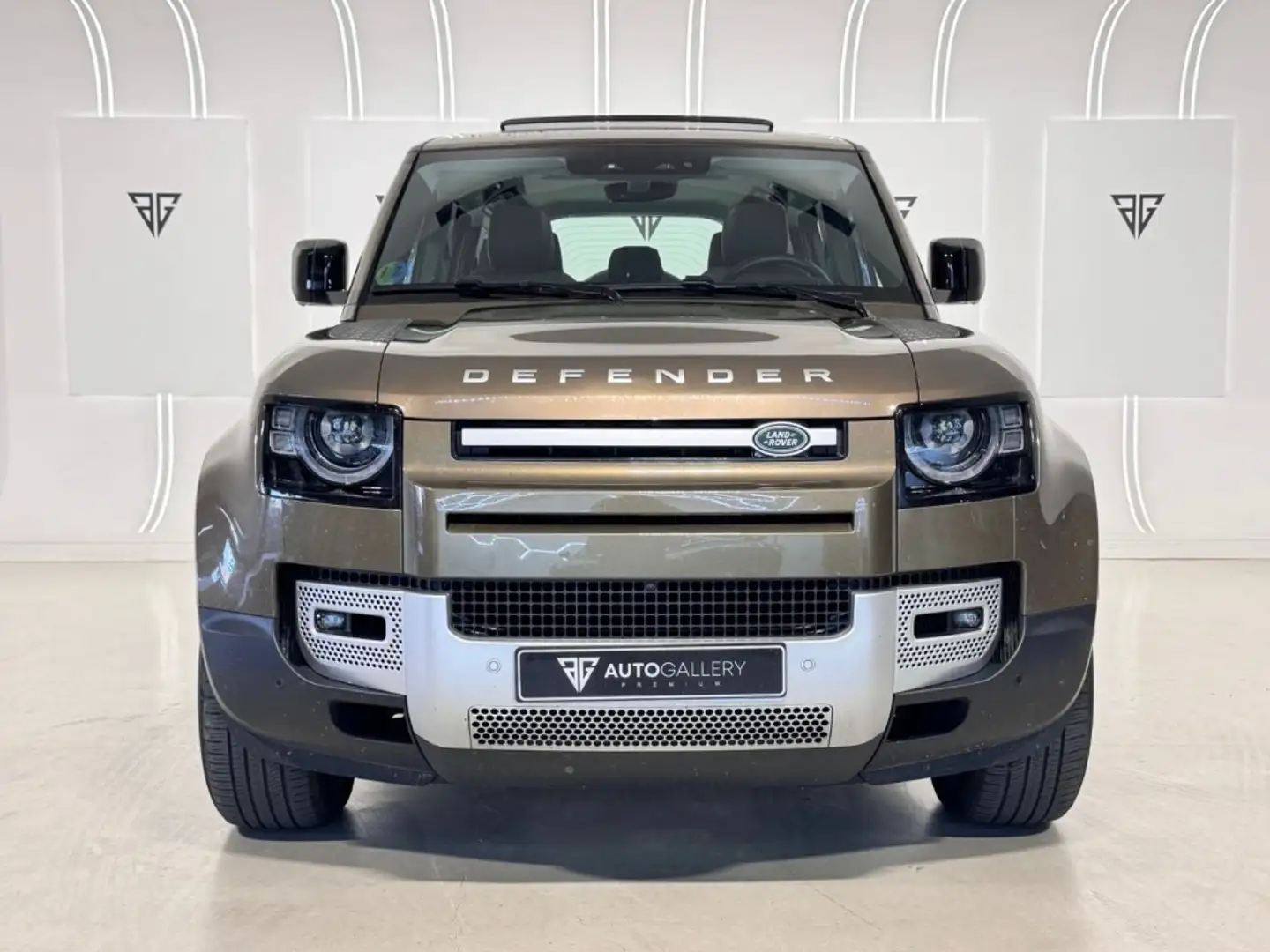 Land Rover Defender 110 3.0 I6 MHEV X-Dynamic HSE AWD Aut. 400 Marrón - 2