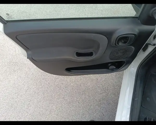 Fiat Panda view 12