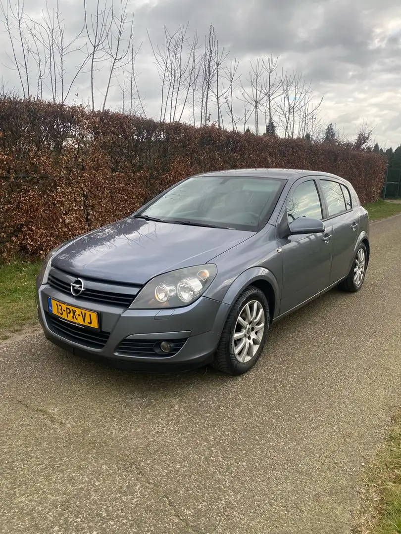 Opel Astra 1.6 Sport nieuwe apk Grijs - 1