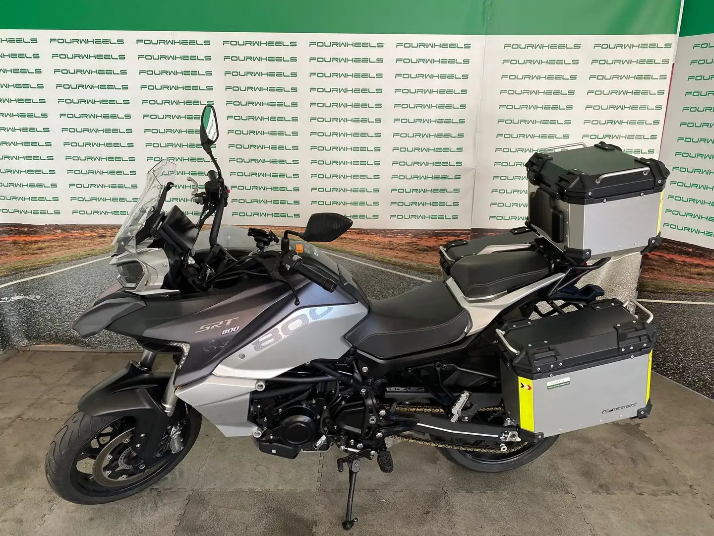 QJ Motor anche noleggio da 150 mese - 2