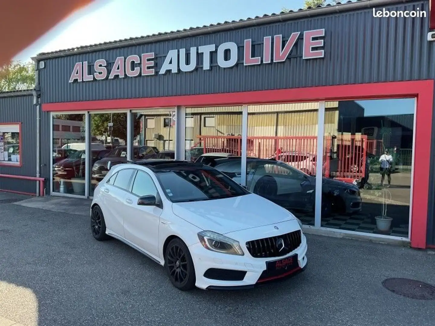Mercedes-Benz A 250 Mercedes 250 VERSION SPORT 7G-DCT Weiß - 1