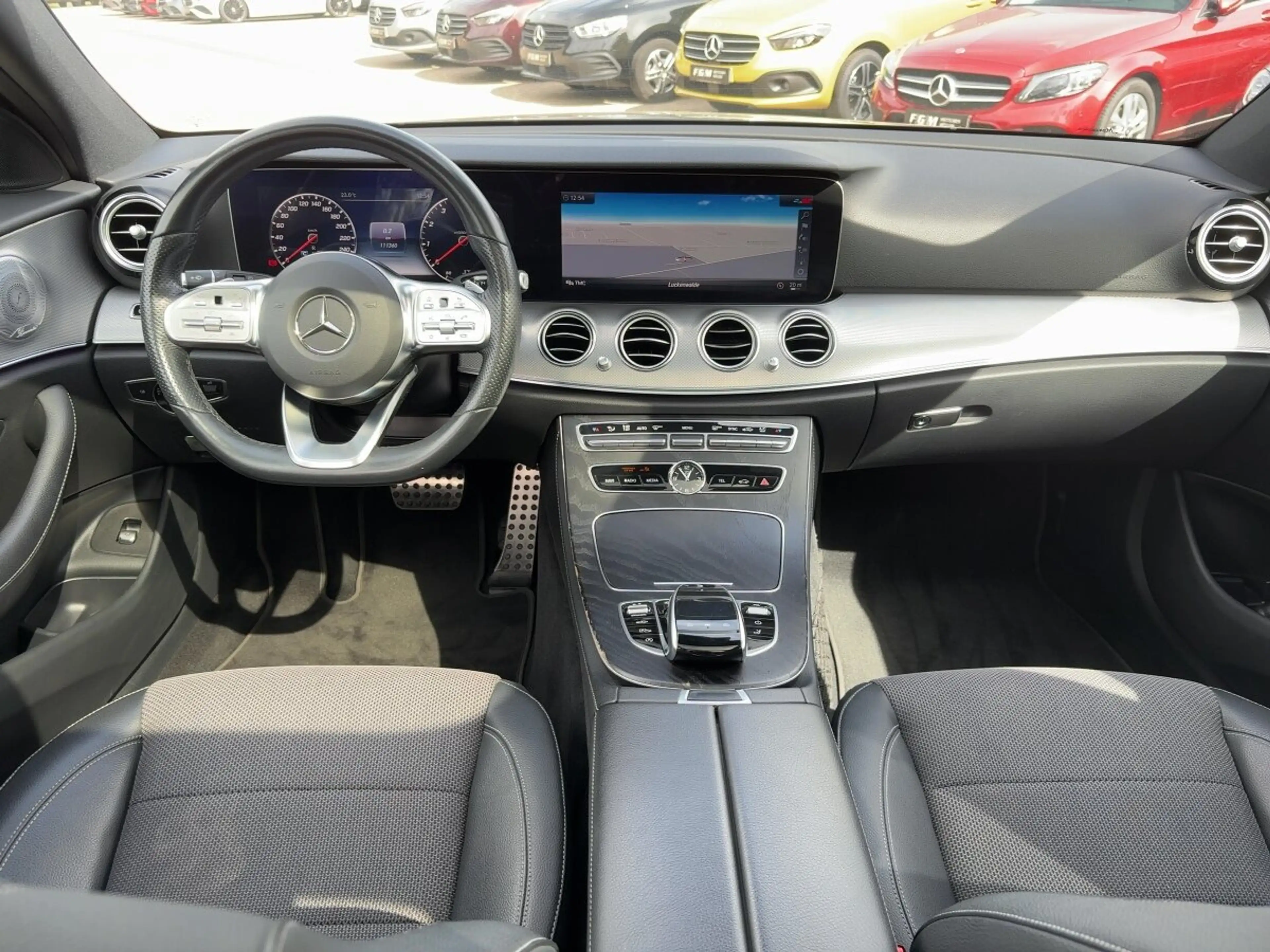 Mercedes-Benz E 450 E 450 T AMG+COM+PANO+DIST+BURM+360+ABC+KEYG+AEMO — photo 12
