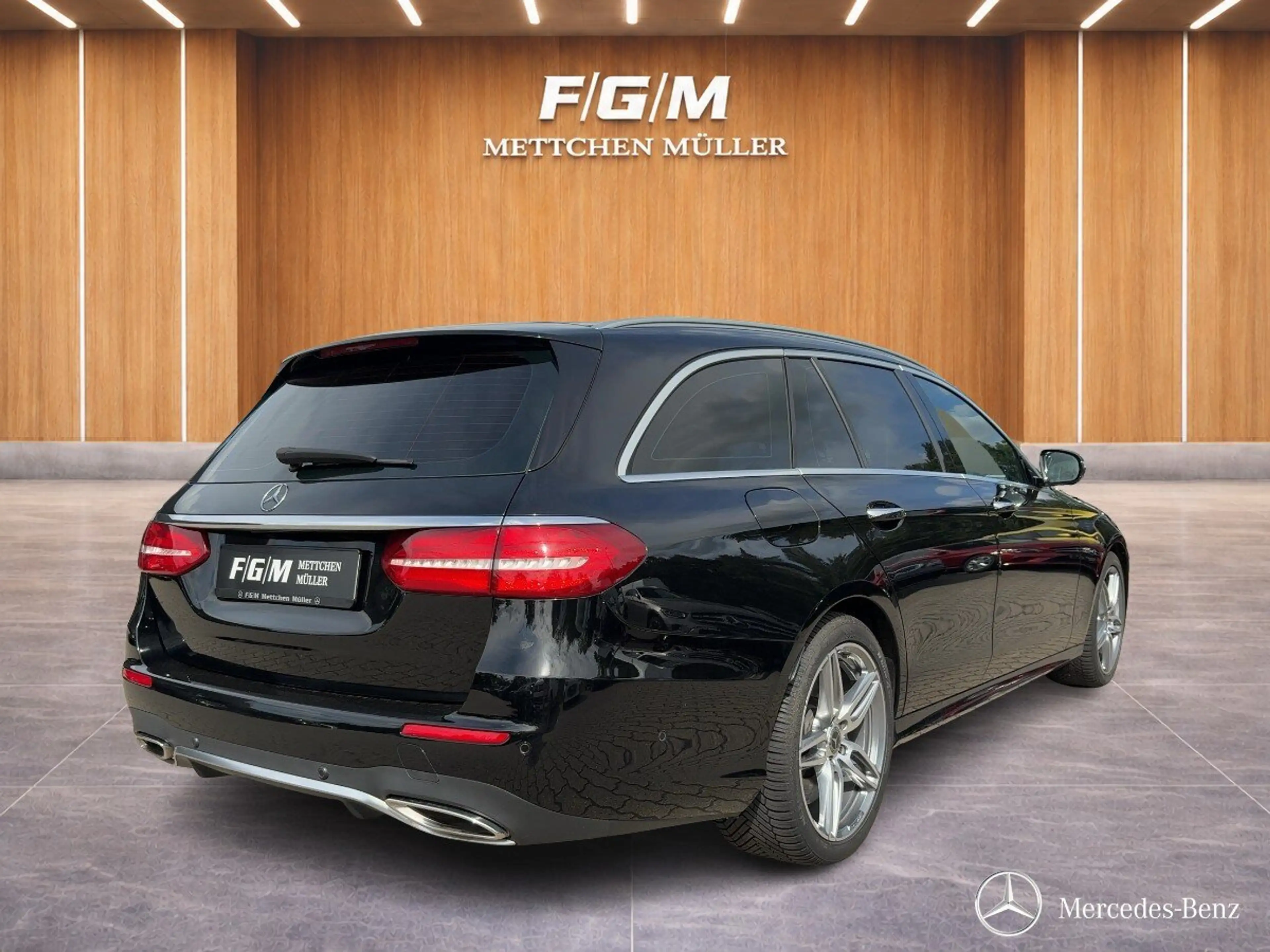Mercedes-Benz E 450 E 450 T AMG+COM+PANO+DIST+BURM+360+ABC+KEYG+AEMO — photo 3