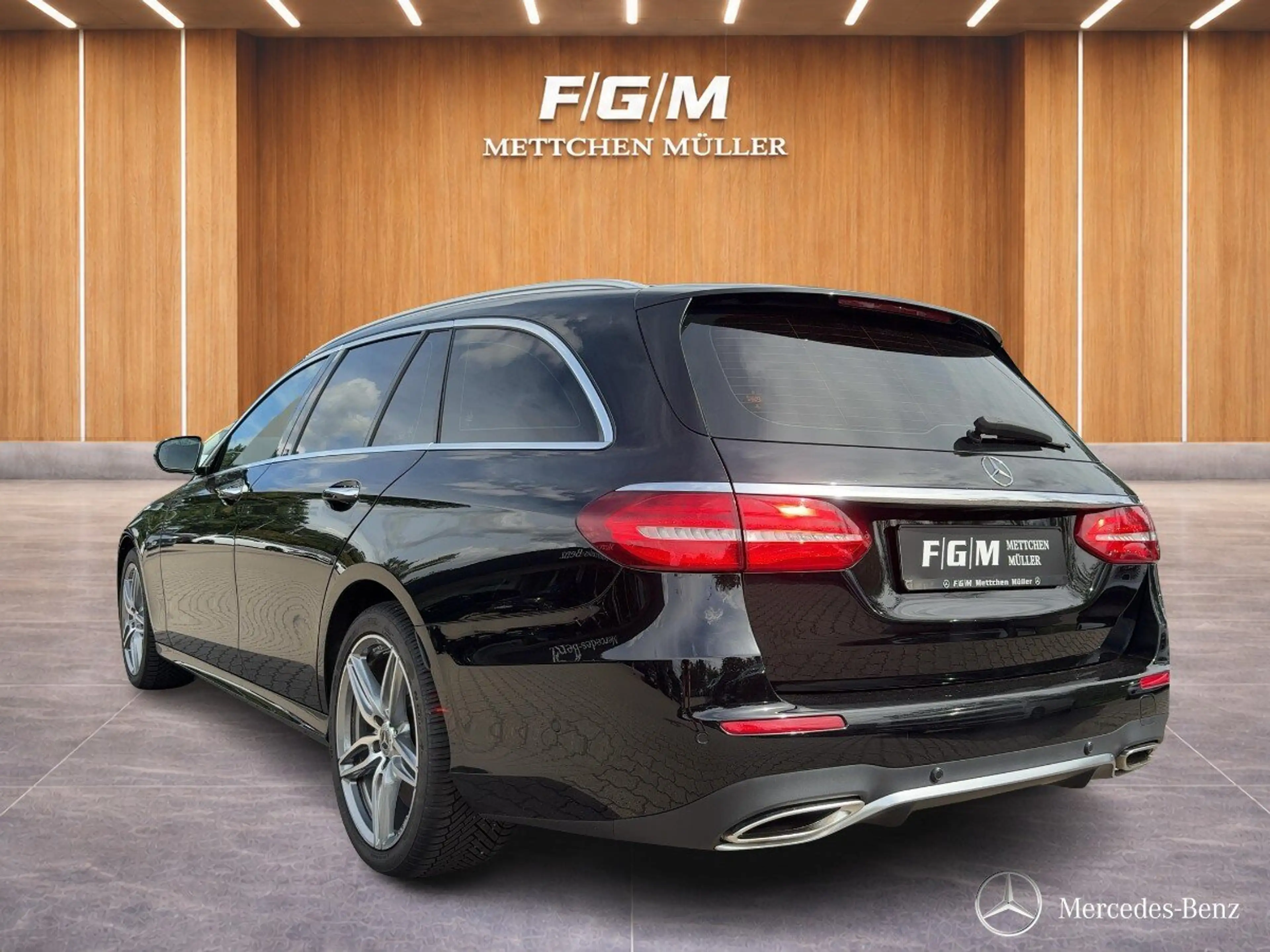 Mercedes-Benz E 450 E 450 T AMG+COM+PANO+DIST+BURM+360+ABC+KEYG+AEMO — photo 2