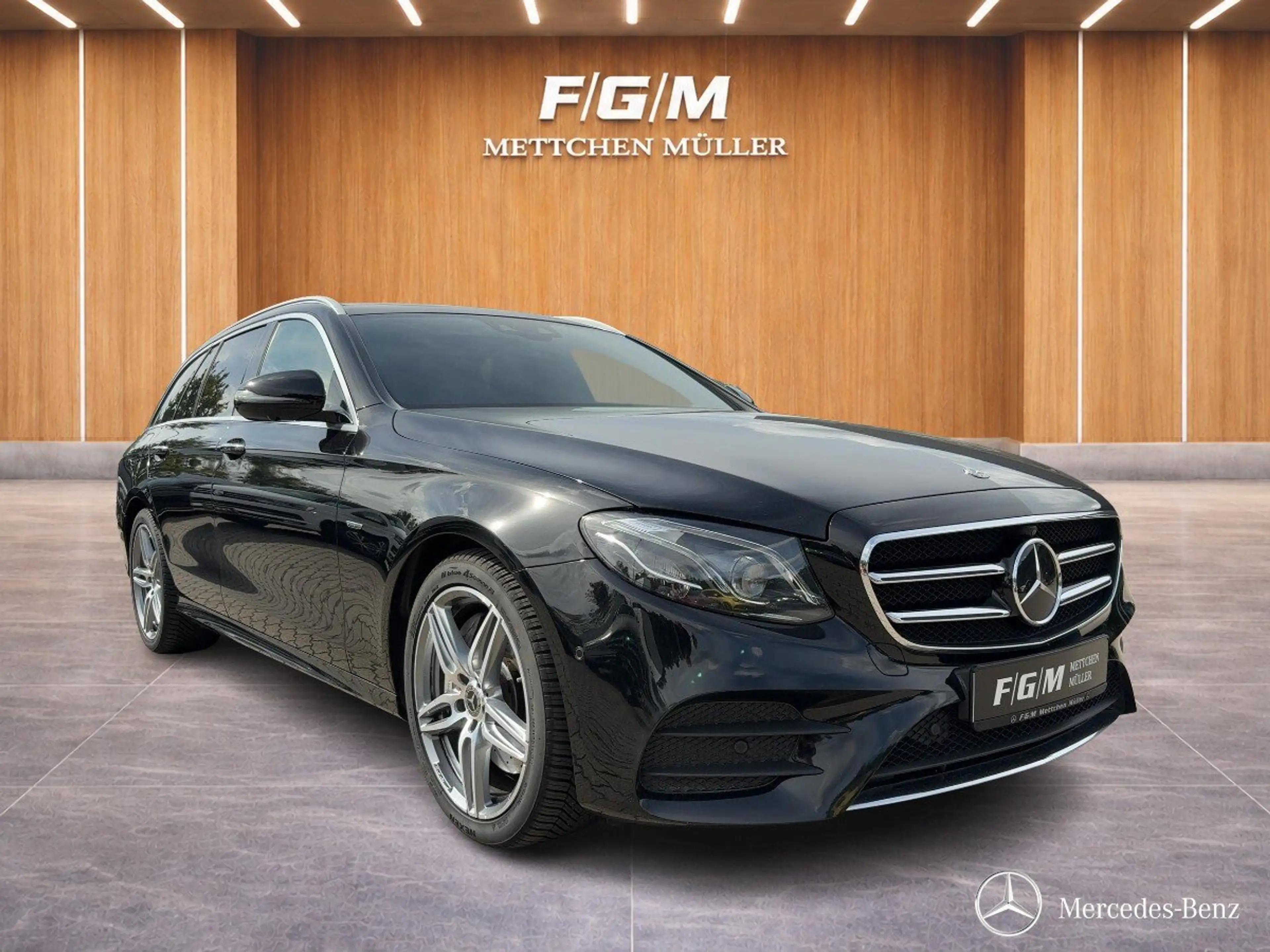 Mercedes-Benz E 450 E 450 T AMG+COM+PANO+DIST+BURM+360+ABC+KEYG+AEMO — photo 4