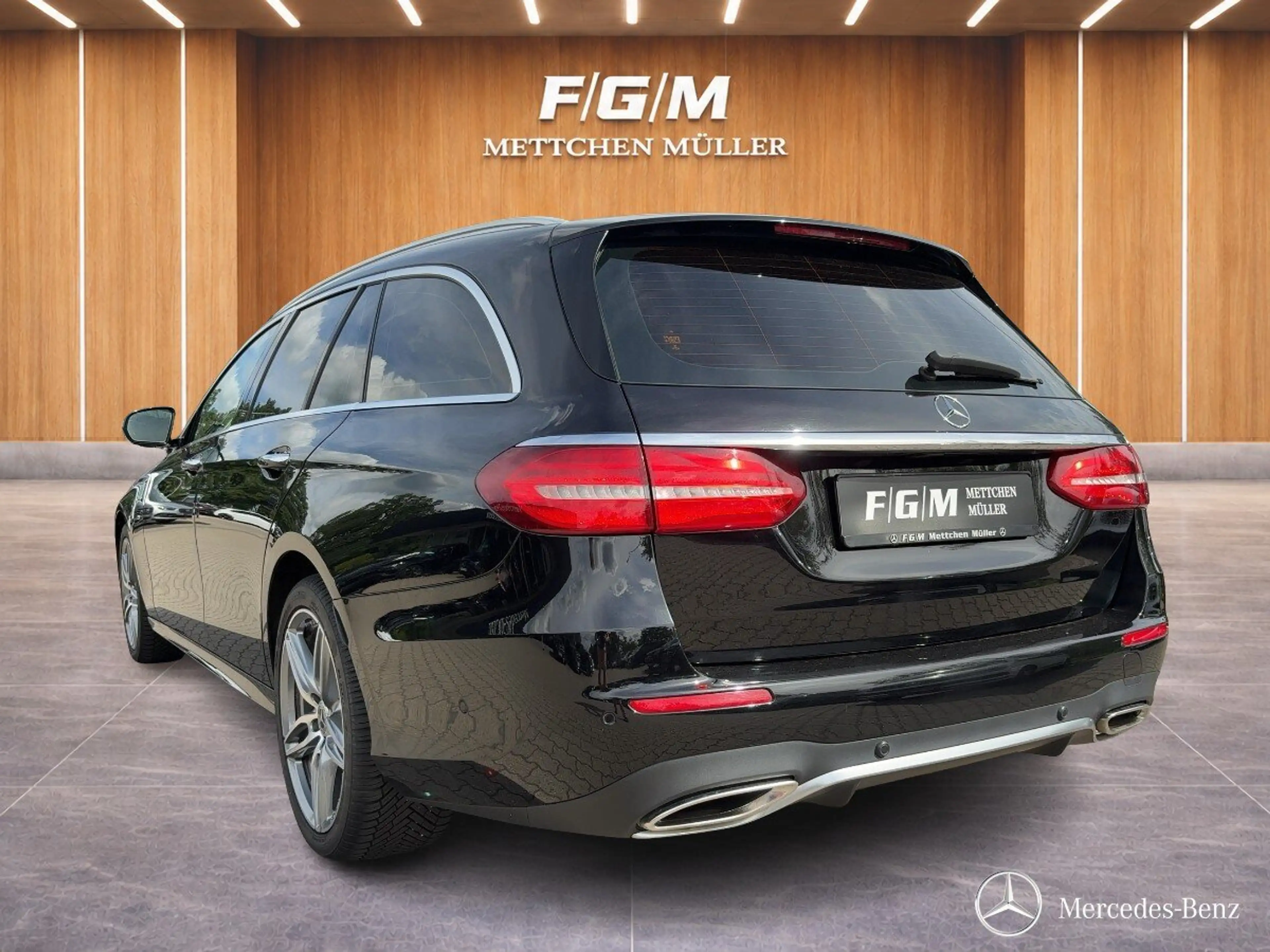 Mercedes-Benz E 450 E 450 T AMG+COM+PANO+DIST+BURM+360+ABC+KEYG+AEMO — photo 6