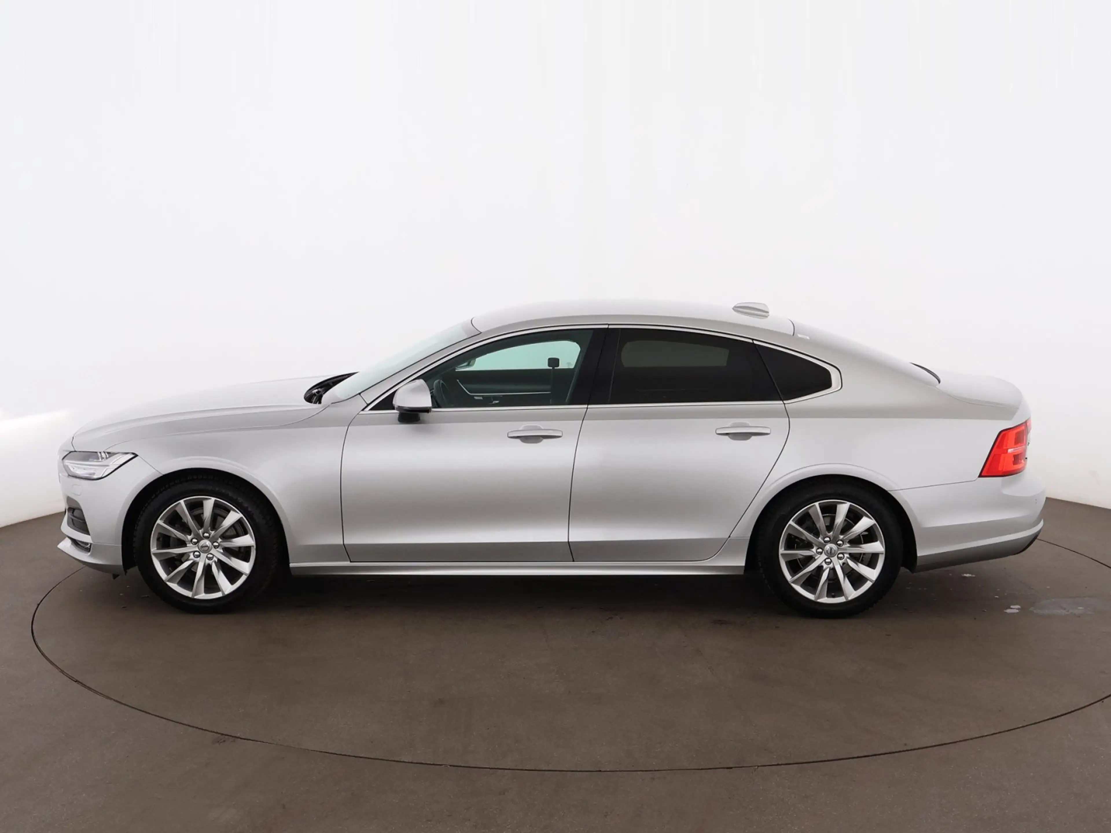 Volvo S90 D3 Momentum Pro Aut LED AHK RADAR NAV SITZHZG — photo 6
