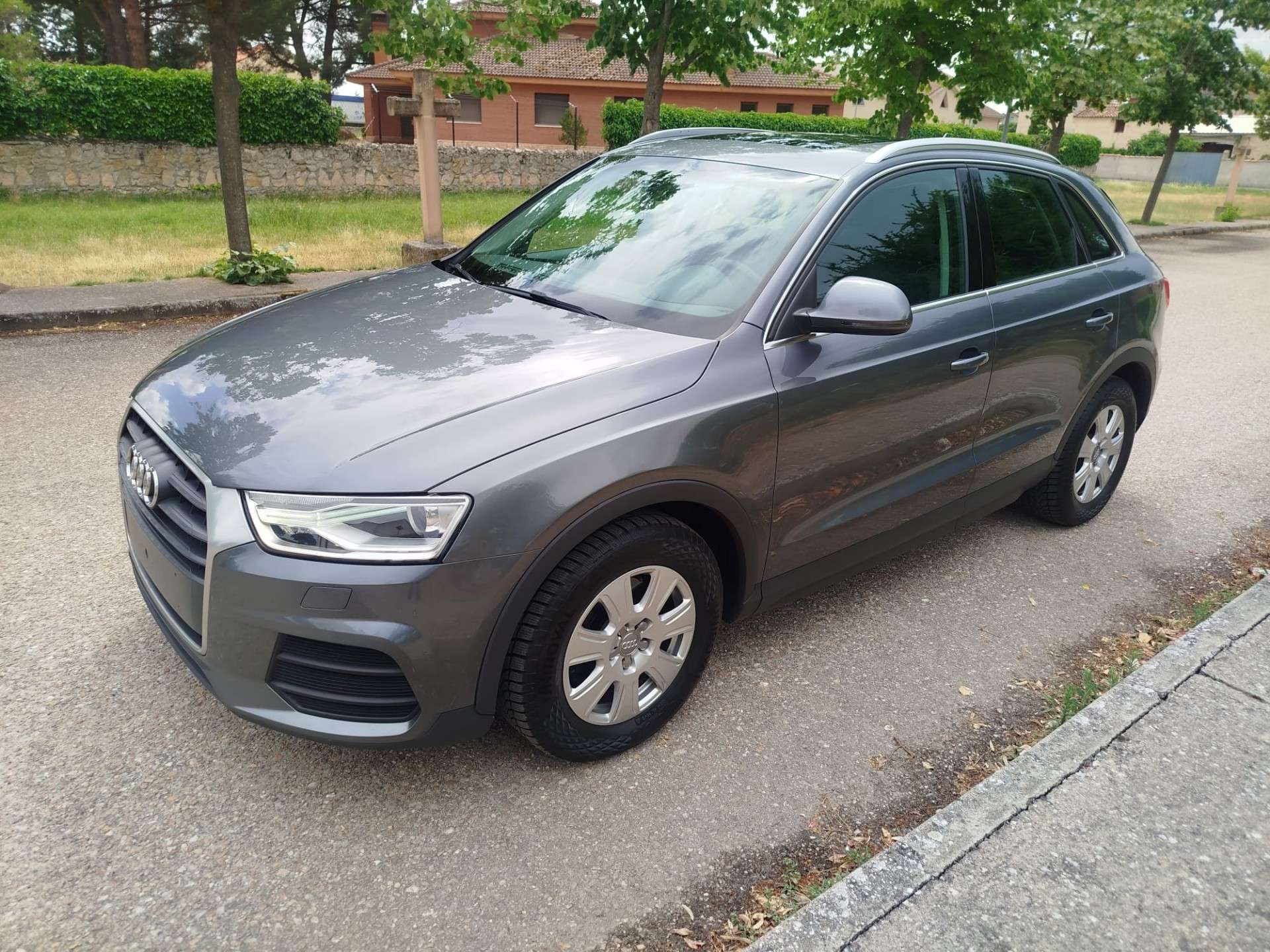 Audi Q3 2.0TDI 110kW - foto 1