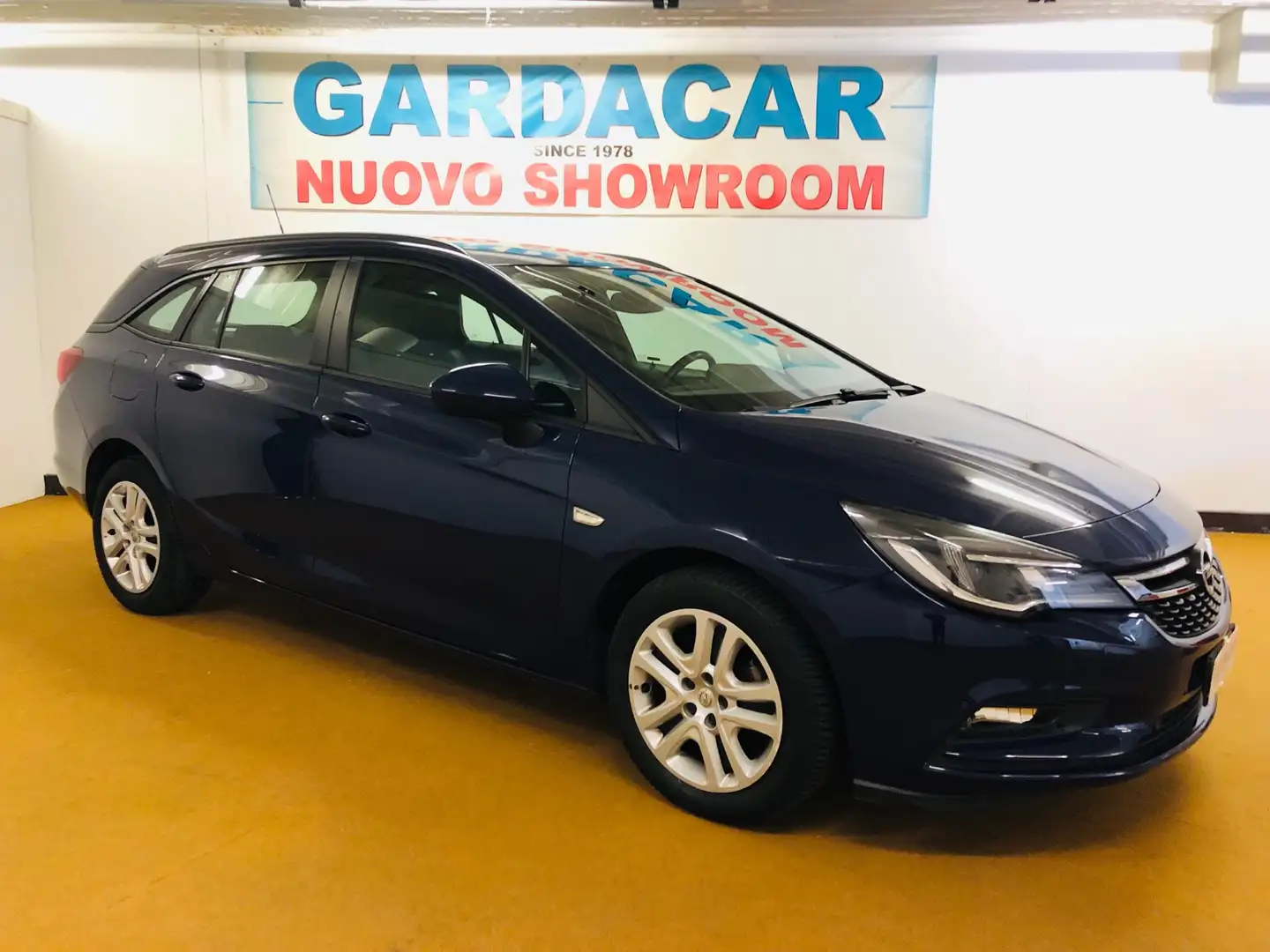 Opel Astra Astra Sports Tourer 1.6 cdti Dynamic s Azul - 1