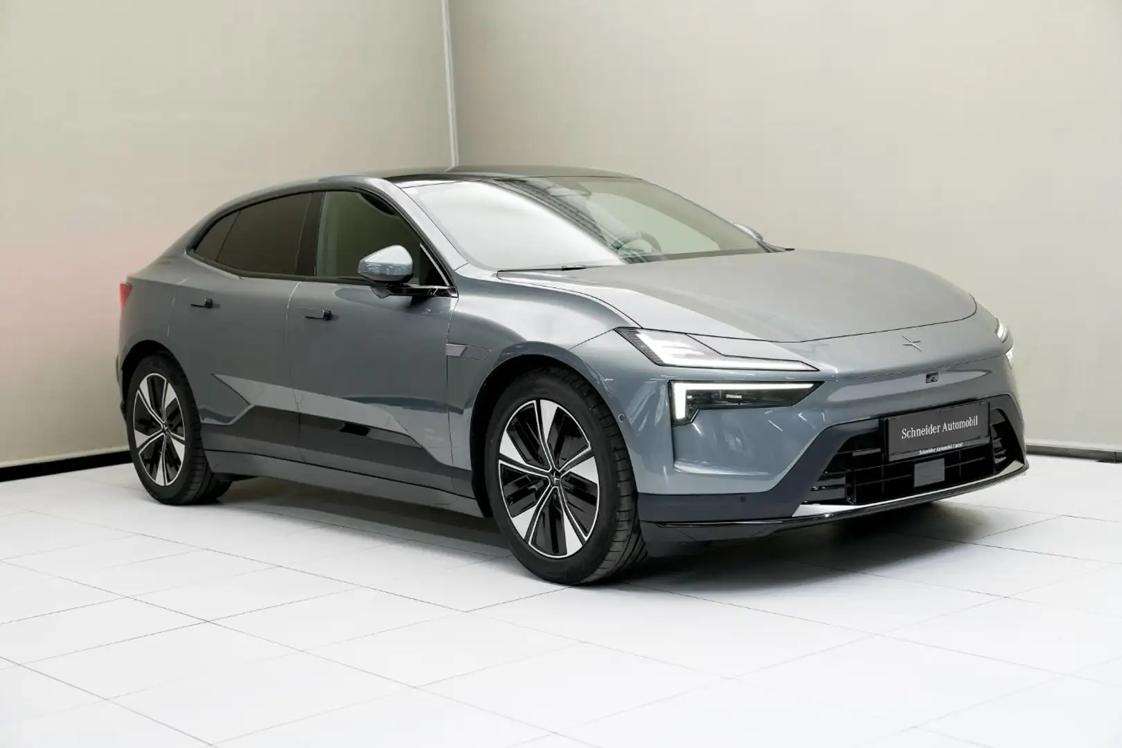 Polestar 4 coupe Long range Dual motor - Plus Grau - 2
