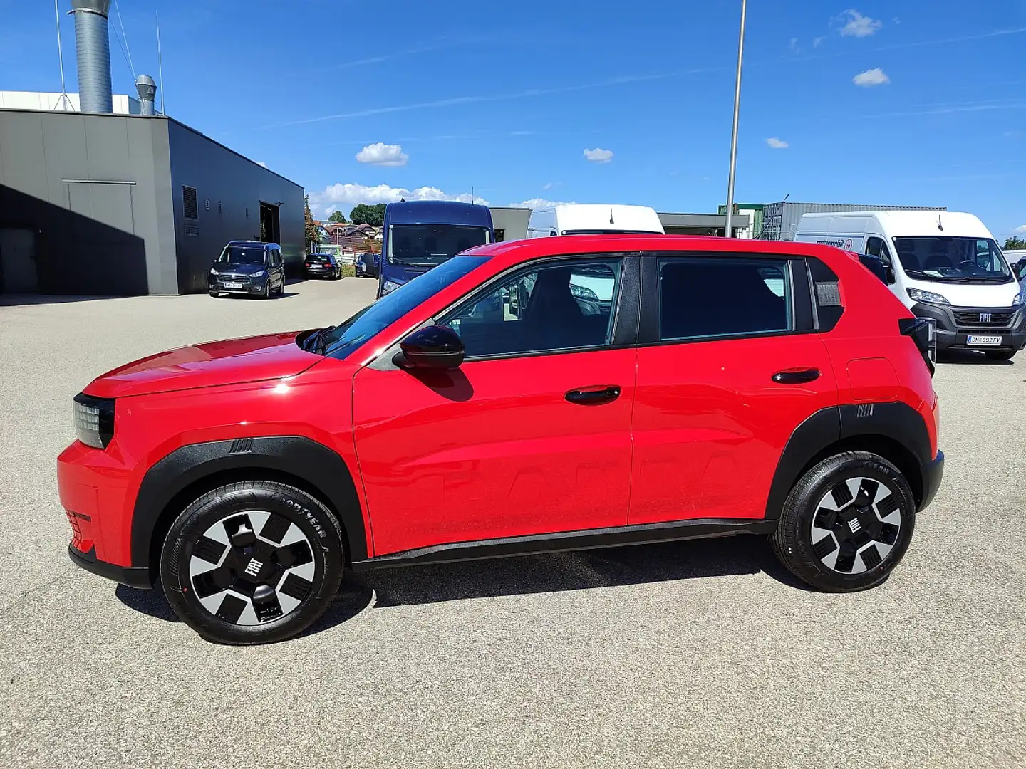 Fiat Grande Panda Hybrid mHEV 110 6-Gang eDCT Icon Rouge - 2