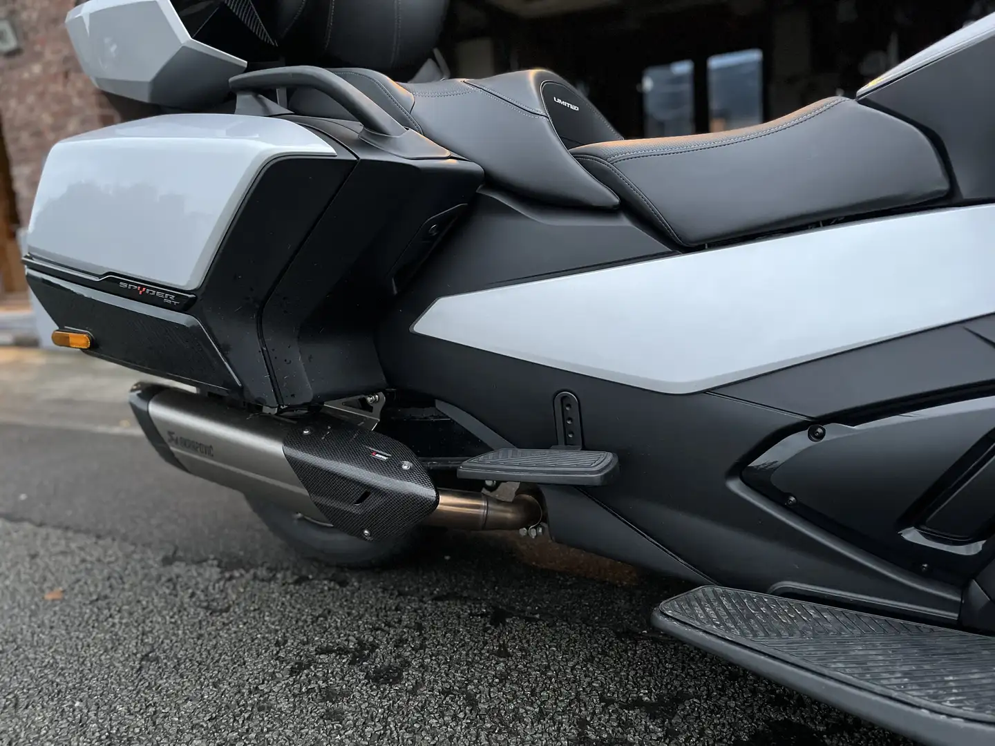 Can-Am Spyder RT Limited Argent - 1