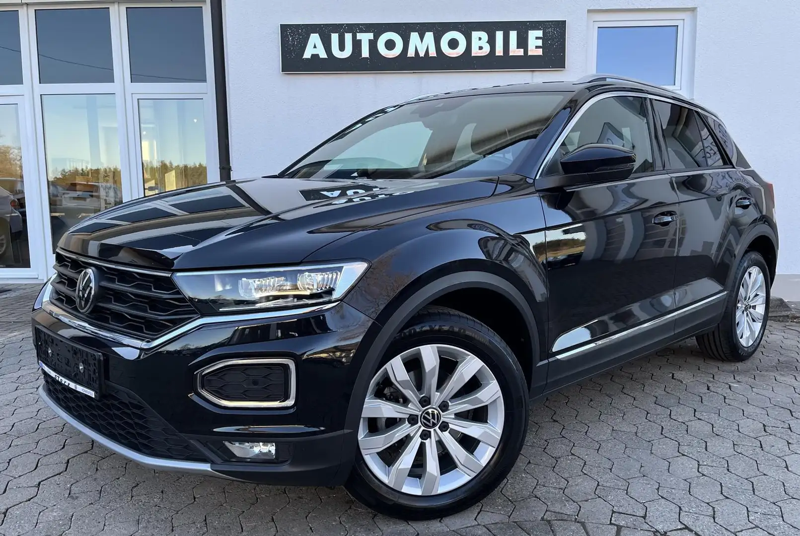 Volkswagen T-Roc Sport 1.5 TSI DSG NAVI LED PANO ACC DAB Noir - 1