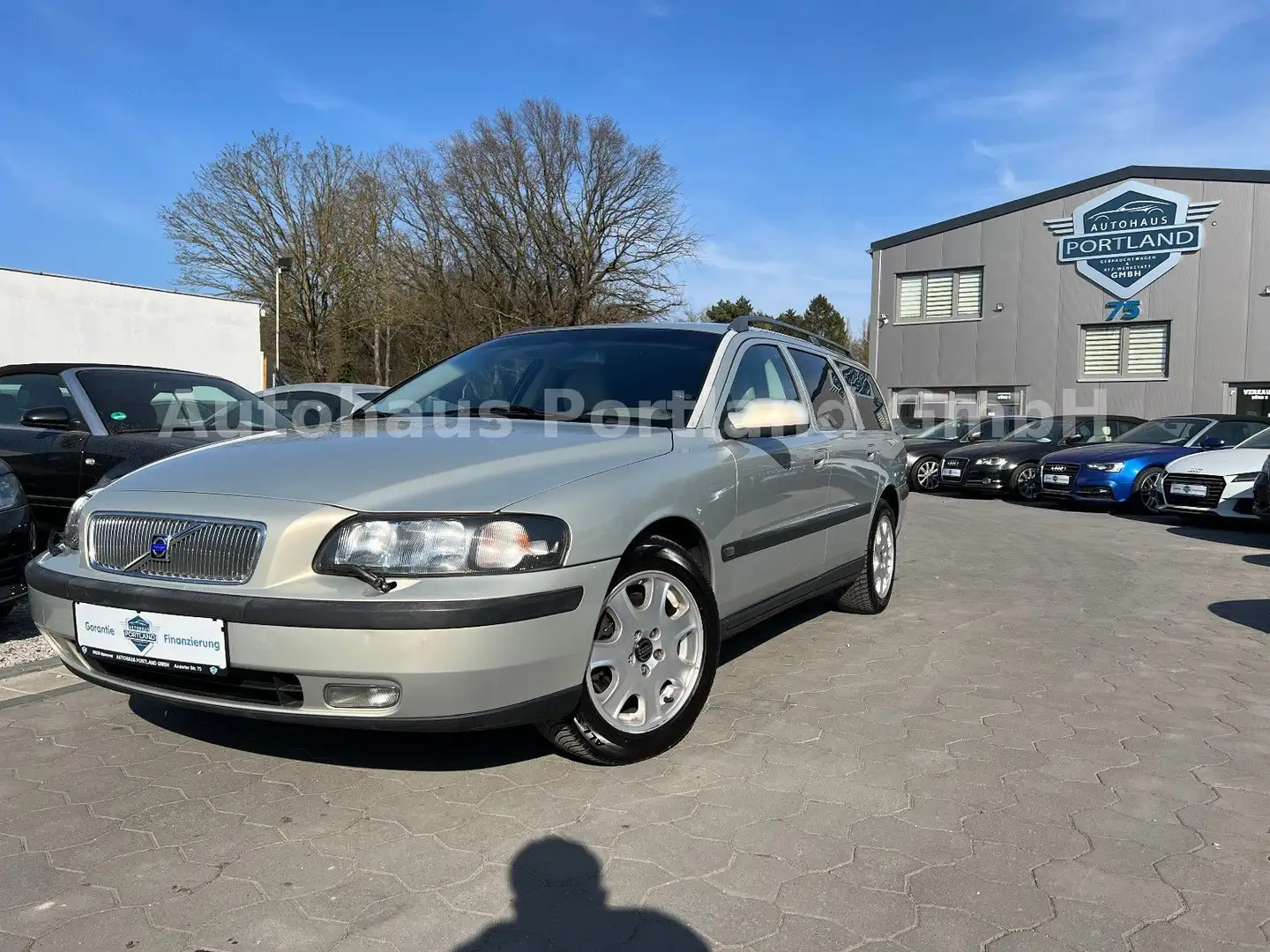 Volvo V70 2.4 T/S-Heft/Leder/AHK/HU Neu Gold - 1
