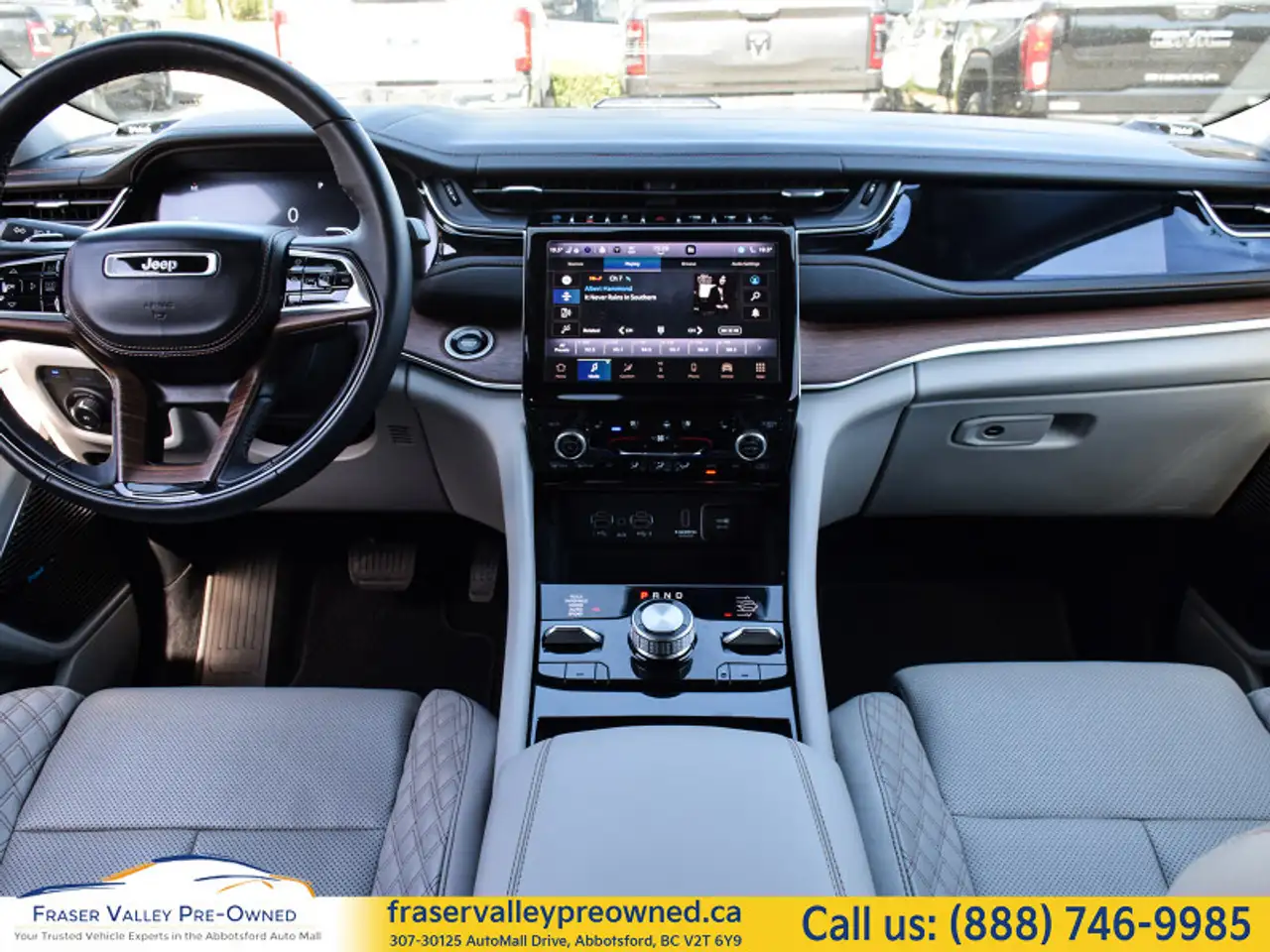 Jeep Grand Cherokee снимка Jeep Grand Cherokee