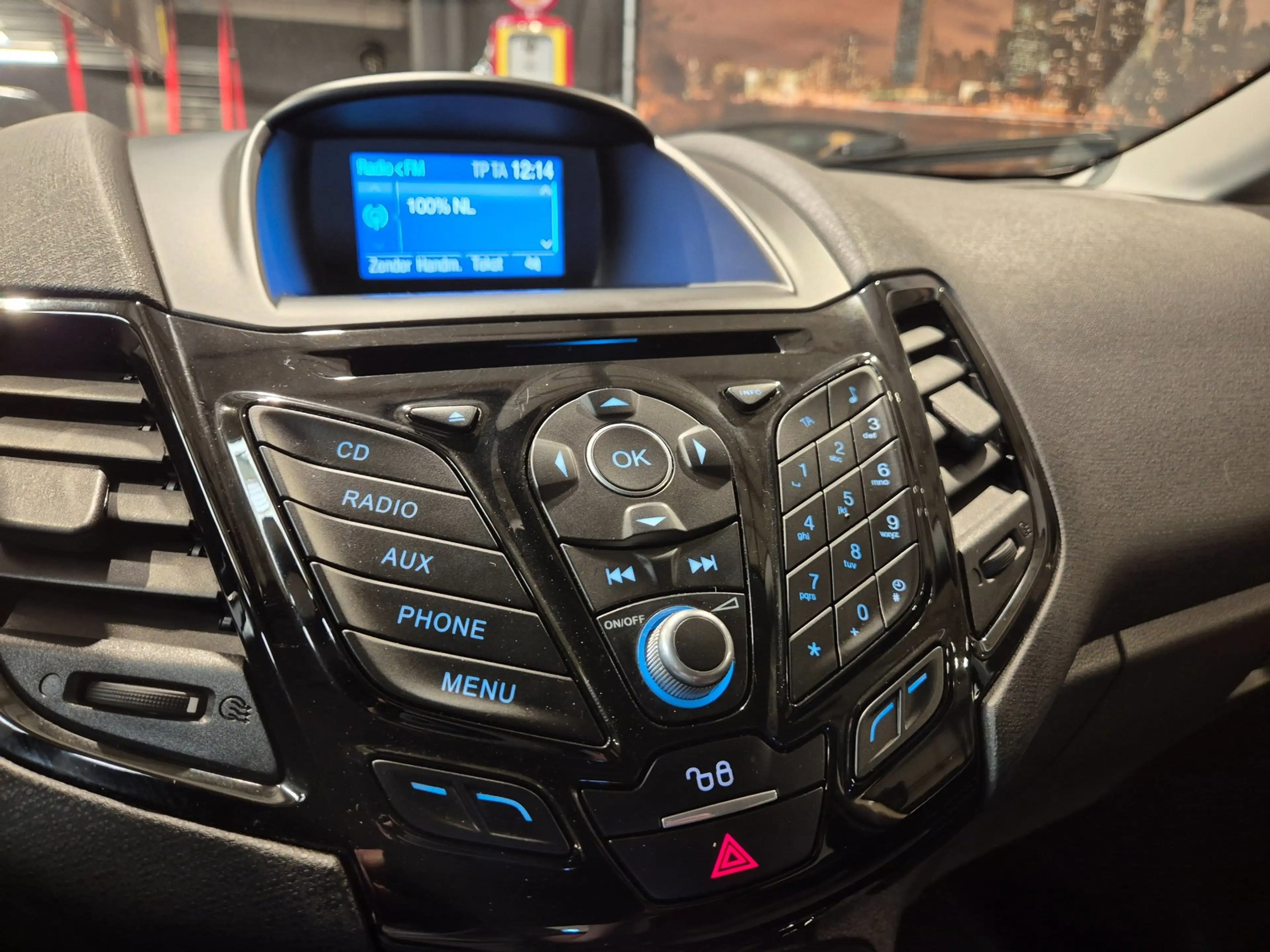 Ford Fiesta 1.0 Titanium - 5 drs - Climate Control - Bluetooth — photo 9