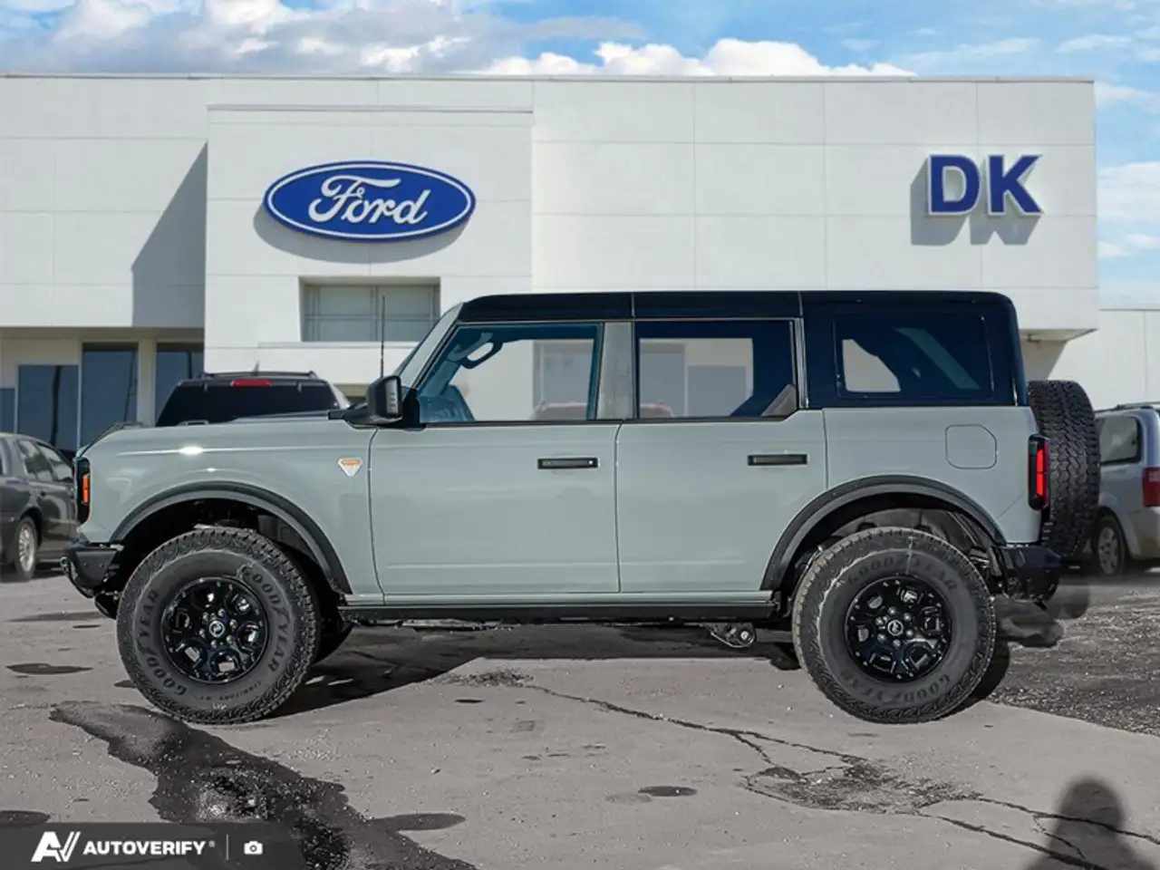 Ford Bronco снимка Ford Bronco