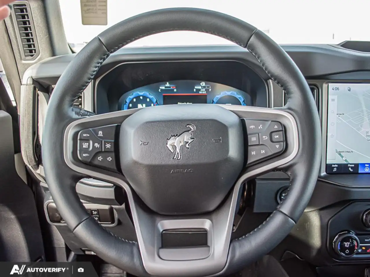 Ford Bronco снимка Ford Bronco