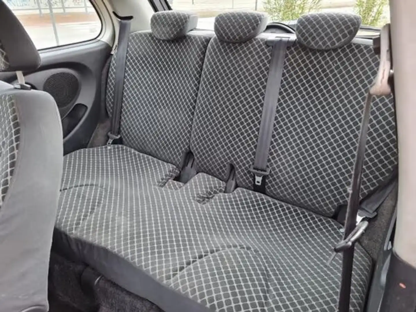 Nissan Micra Micra 3p 1.5d Comfort Grigio - 2