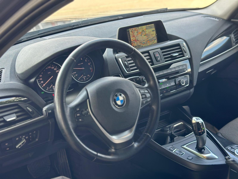 BMW 118 *i AUTO* NAVI* CLIM* CRUISE* 1 PROP* GARANTIE 12 MOIS* — photo 8