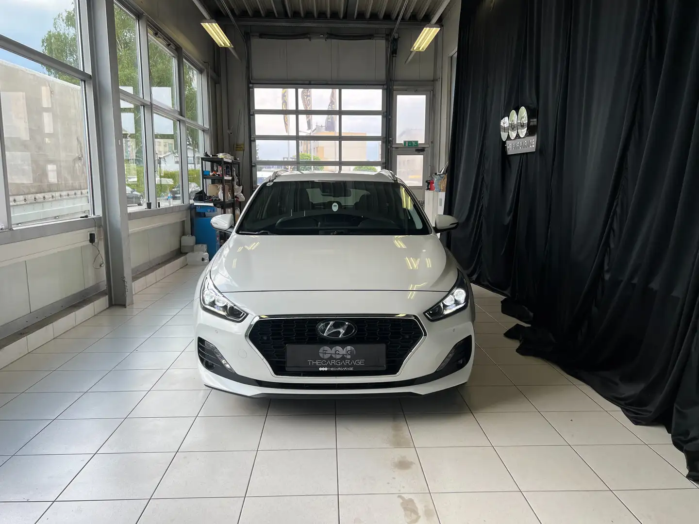 Hyundai i30 Select 1 Besitz! Weiß - 2