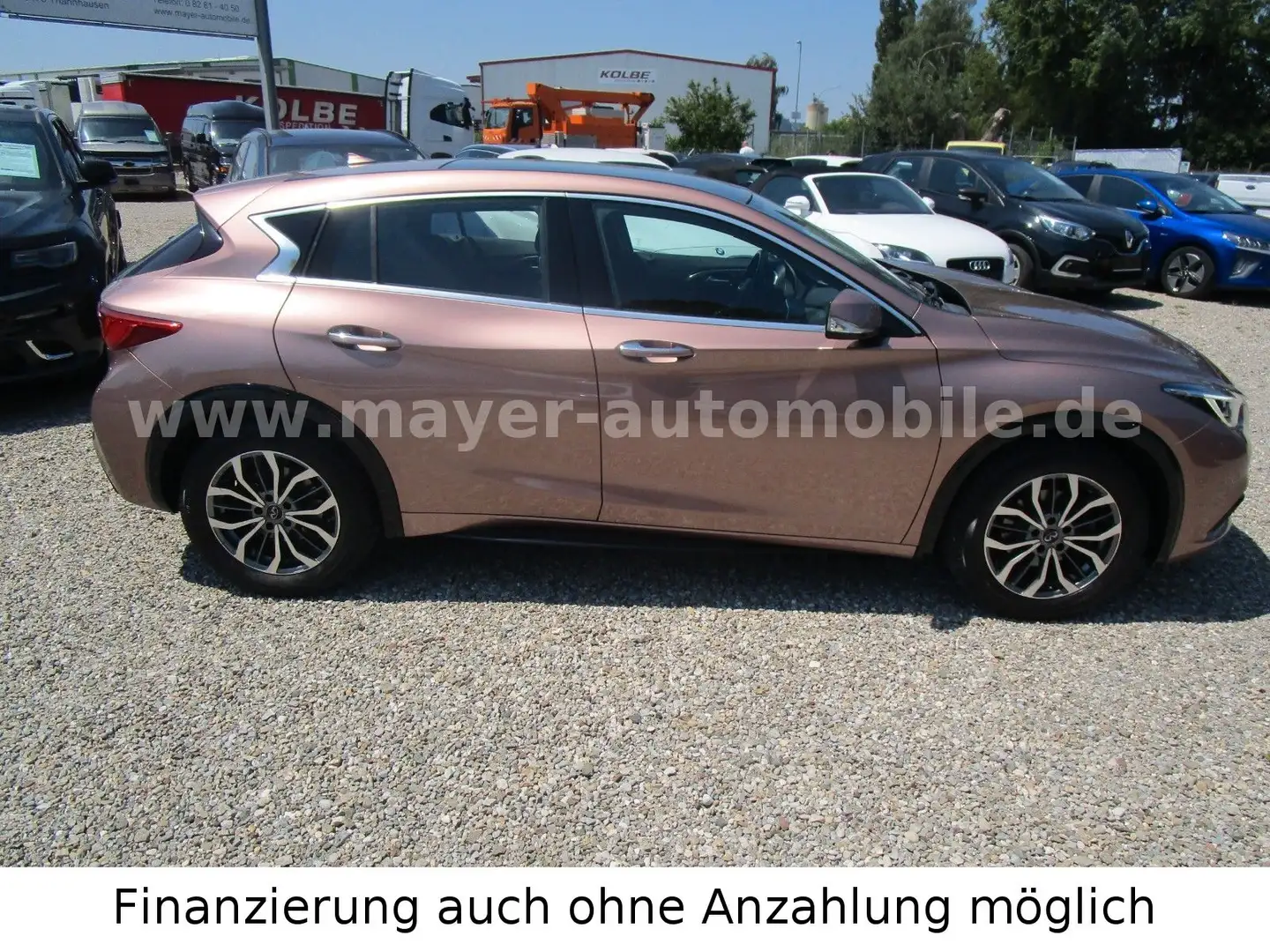 Infiniti Q30 d 1.5 *Leder*Panorama*Navi*Bose*SHZ*BT*VOLL* Beige - 2