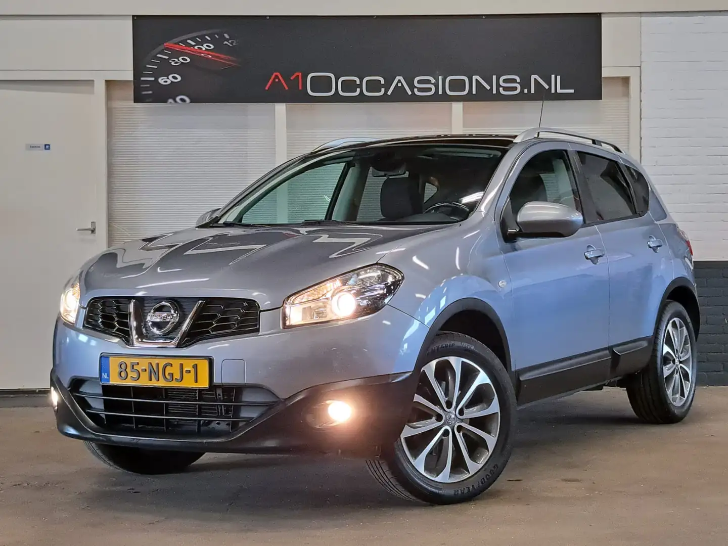 Nissan Qashqai 2.0 Connect Edition + NAVI + PANODAK !! Gris - 2